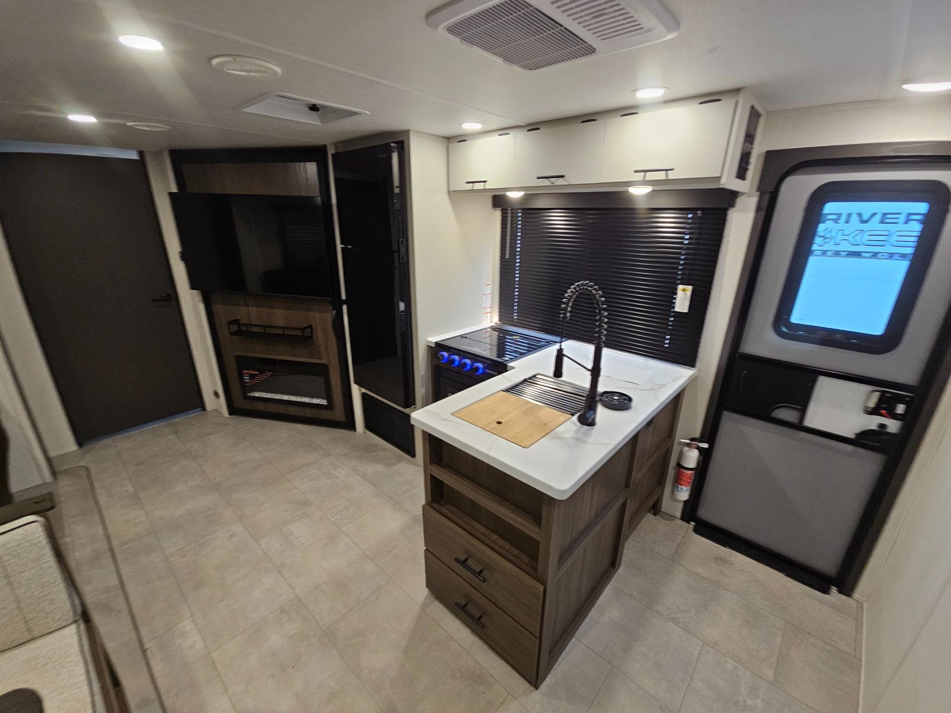 2026 Prime Time RV 2026 Prime Time RV Tracer - thumbnail 11