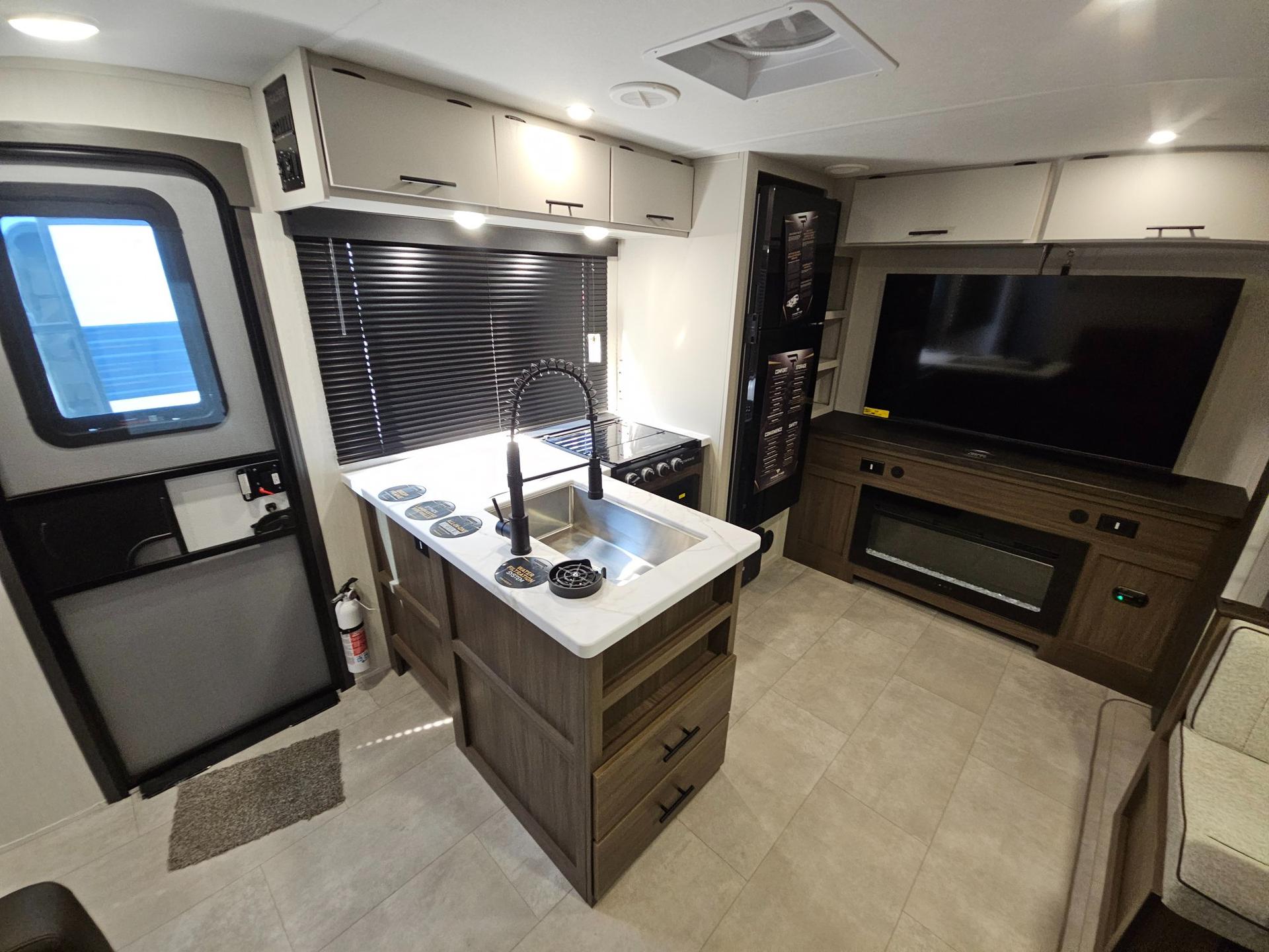 2026 Prime Time RV 2026 Prime Time RV Tracer - thumbnail 7