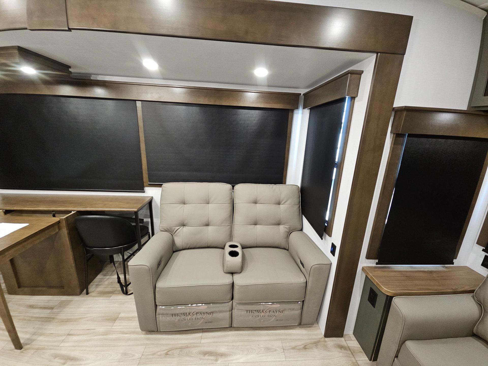 2026 Keystone RV 2026 Keystone RV Montana High Country - thumbnail 10