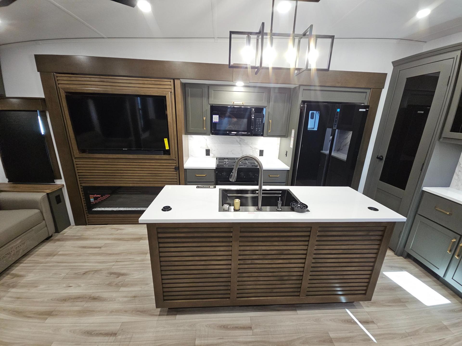 2026 Keystone RV 2026 Keystone RV Montana High Country - thumbnail 14