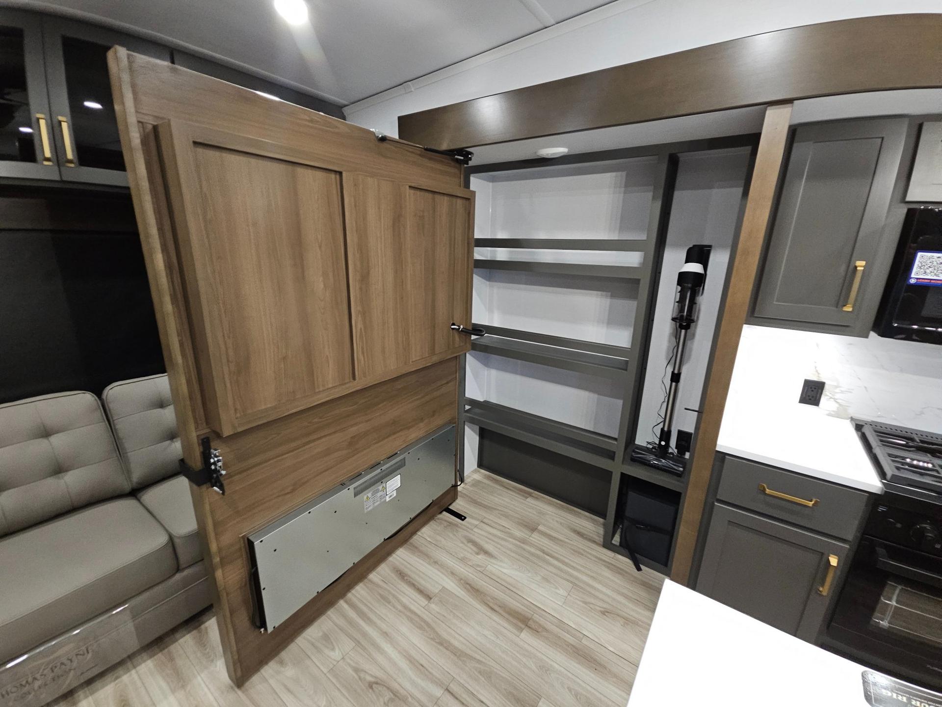 2026 Keystone RV 2026 Keystone RV Montana High Country - thumbnail 18