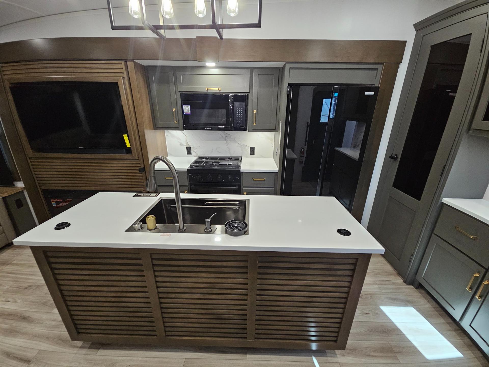 2026 Keystone RV 2026 Keystone RV Montana High Country - thumbnail 19