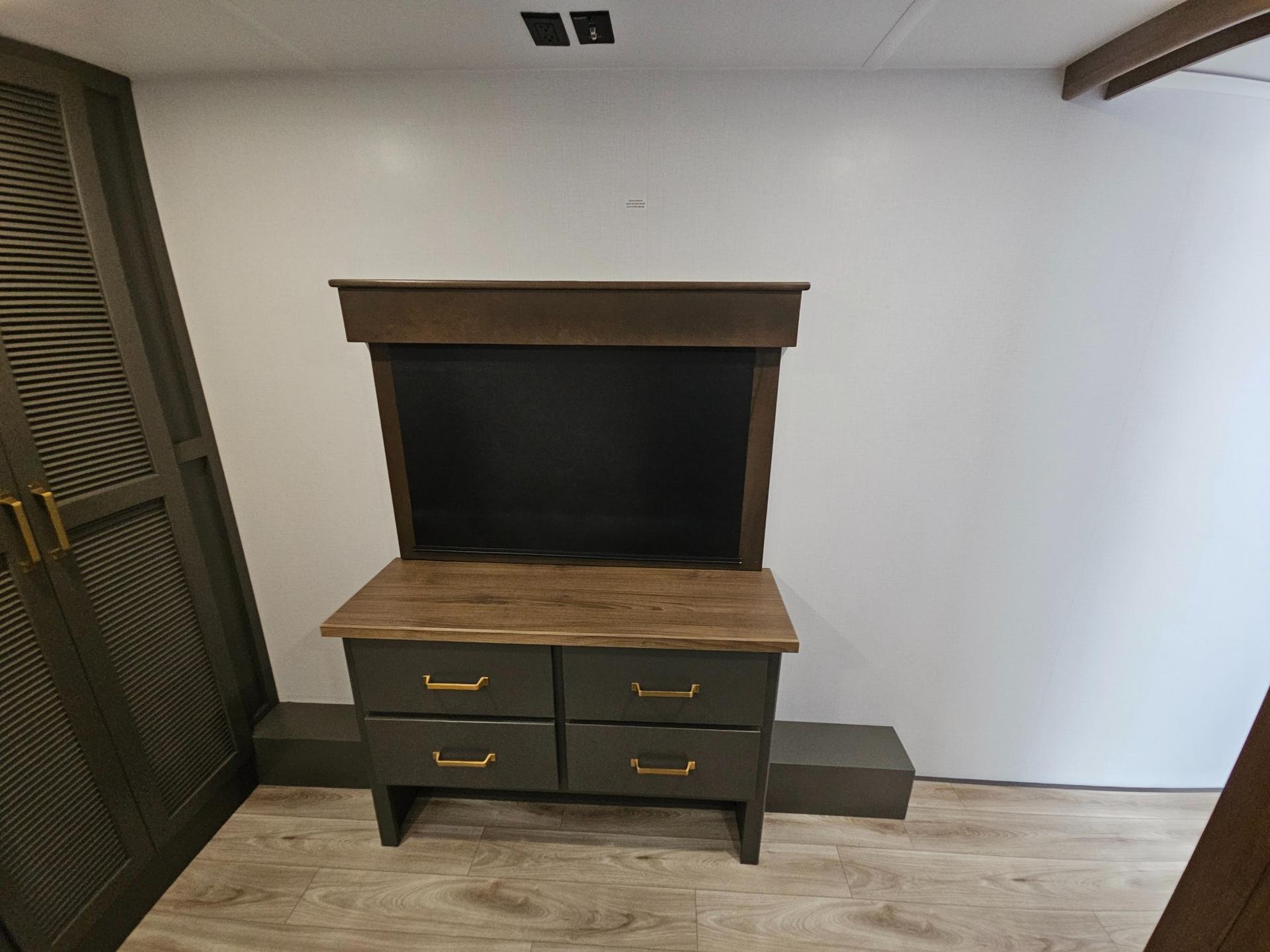 2026 Keystone RV 2026 Keystone RV Montana High Country - thumbnail 41