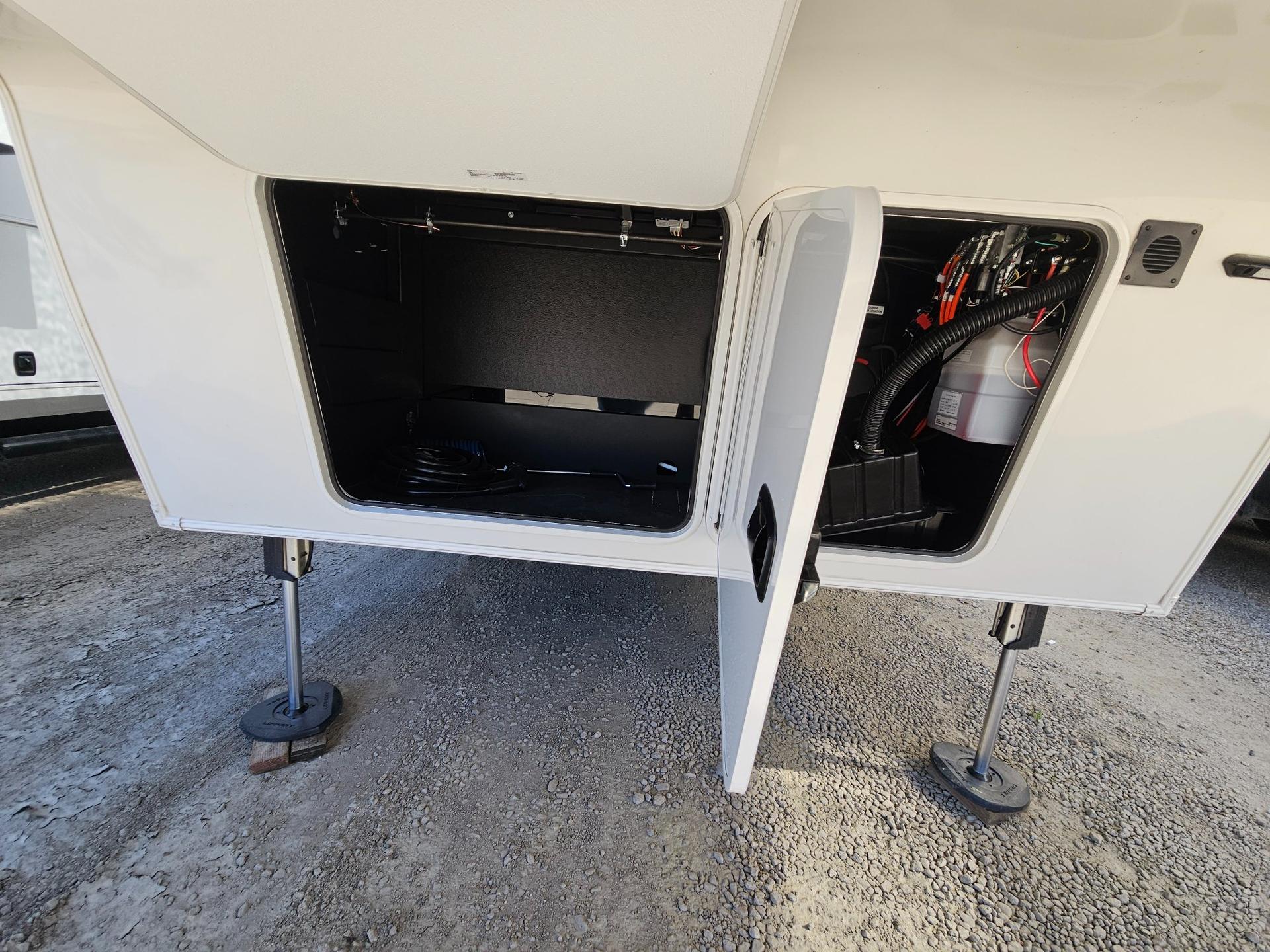 2026 Keystone RV 2026 Keystone RV Montana High Country - thumbnail 44