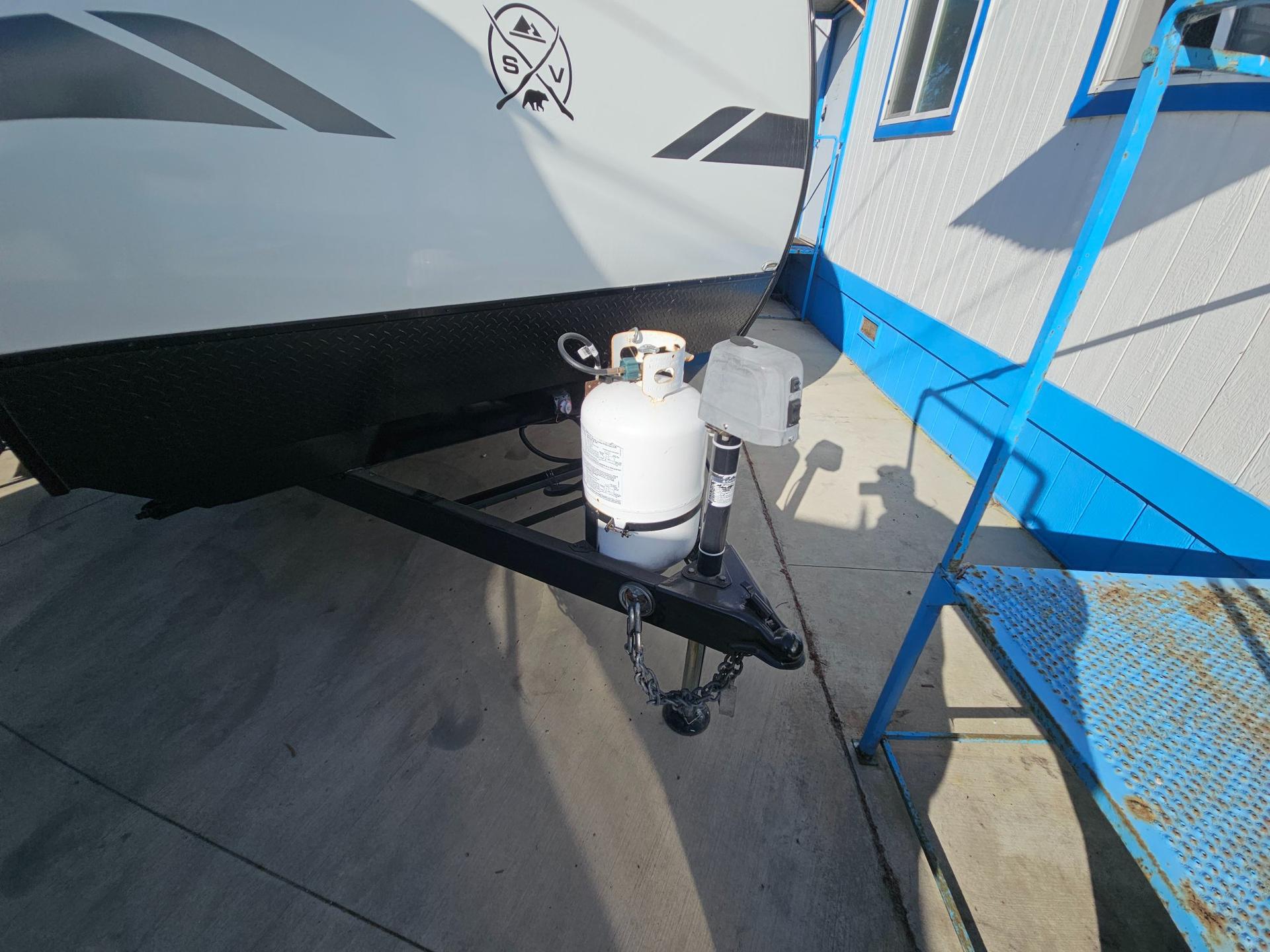 2022 Forest River RV 2022 Forest River RV Surveyor Legend - thumbnail 30
