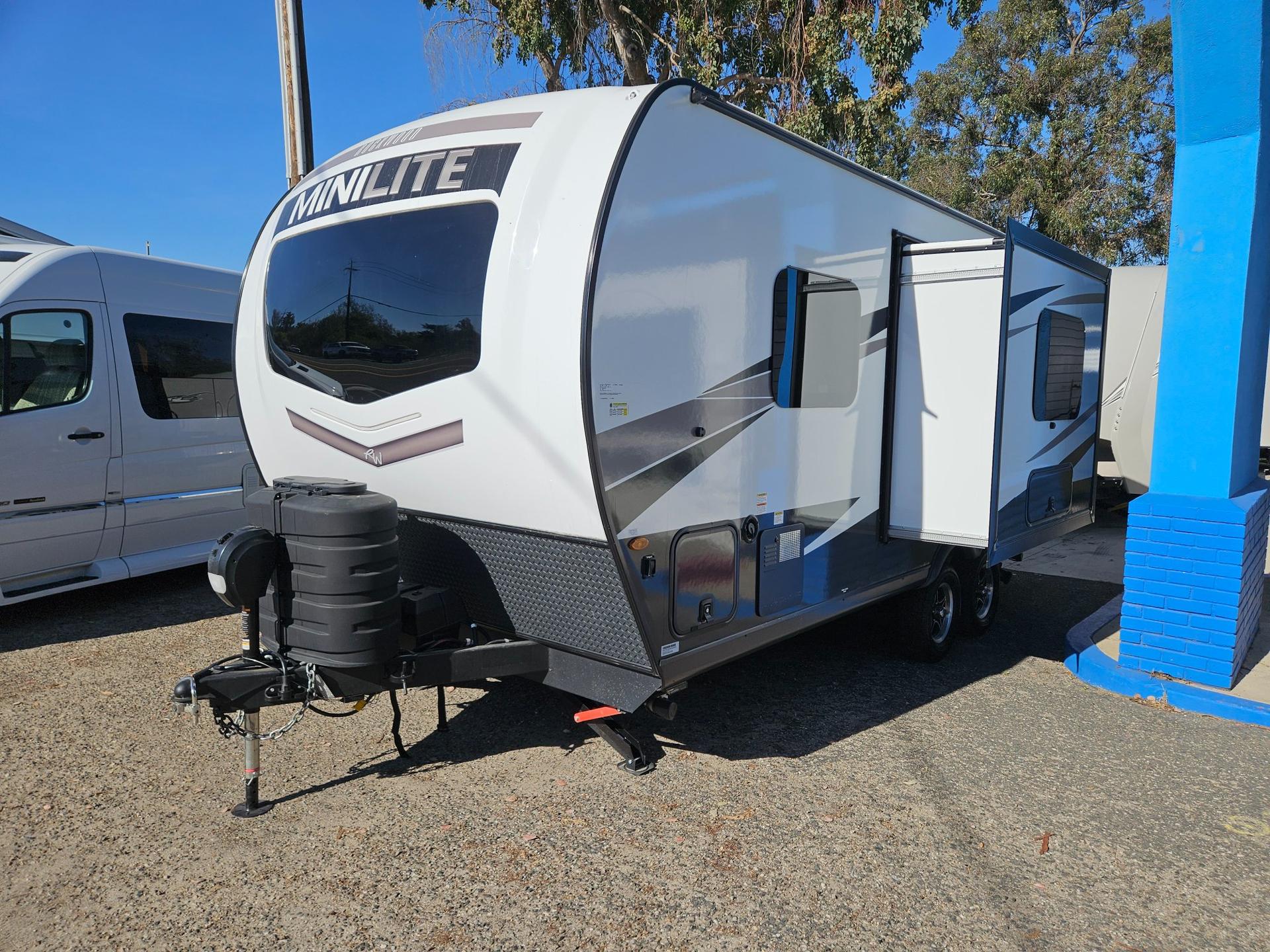 2025 Forest River RV 2025 Forest River RV Rockwood Mini Lite - thumbnail 5