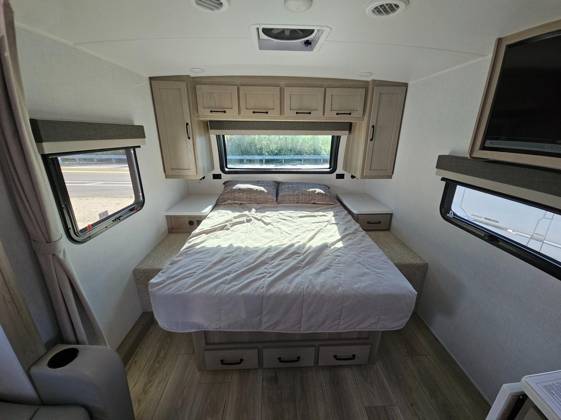 2025 Forest River RV 2025 Forest River RV Rockwood Mini Lite - thumbnail 10