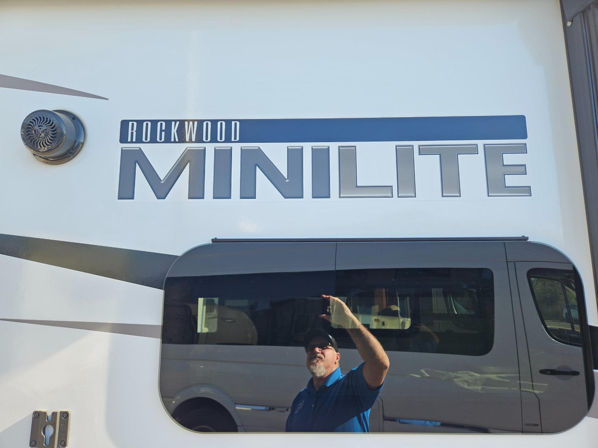 2025 Forest River RV 2025 Forest River RV Rockwood Mini Lite - thumbnail 33