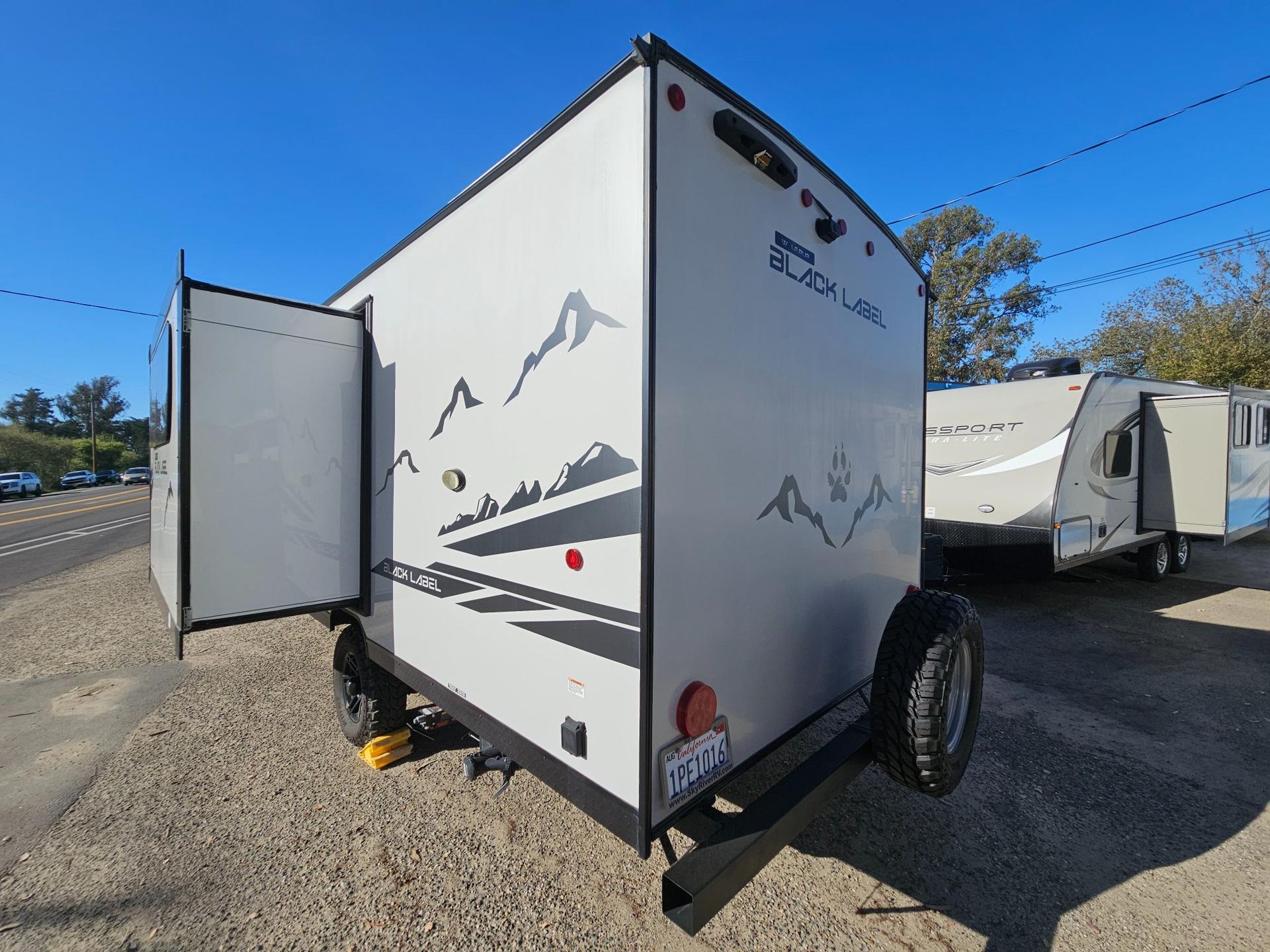 2024 Forest River RV 2024 Forest River RV Cherokee Wolf Pup Black Label - thumbnail 4