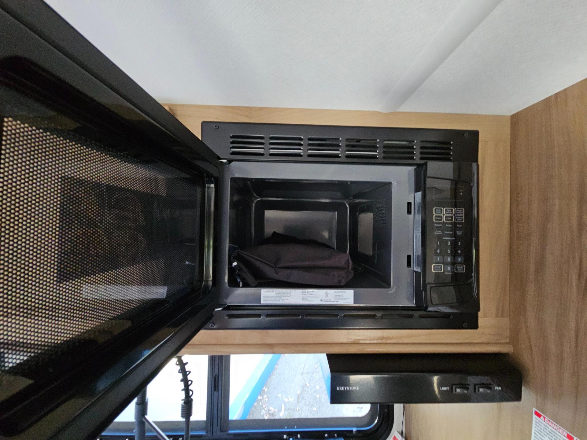 2024 Forest River RV 2024 Forest River RV Cherokee Wolf Pup Black Label - thumbnail 13