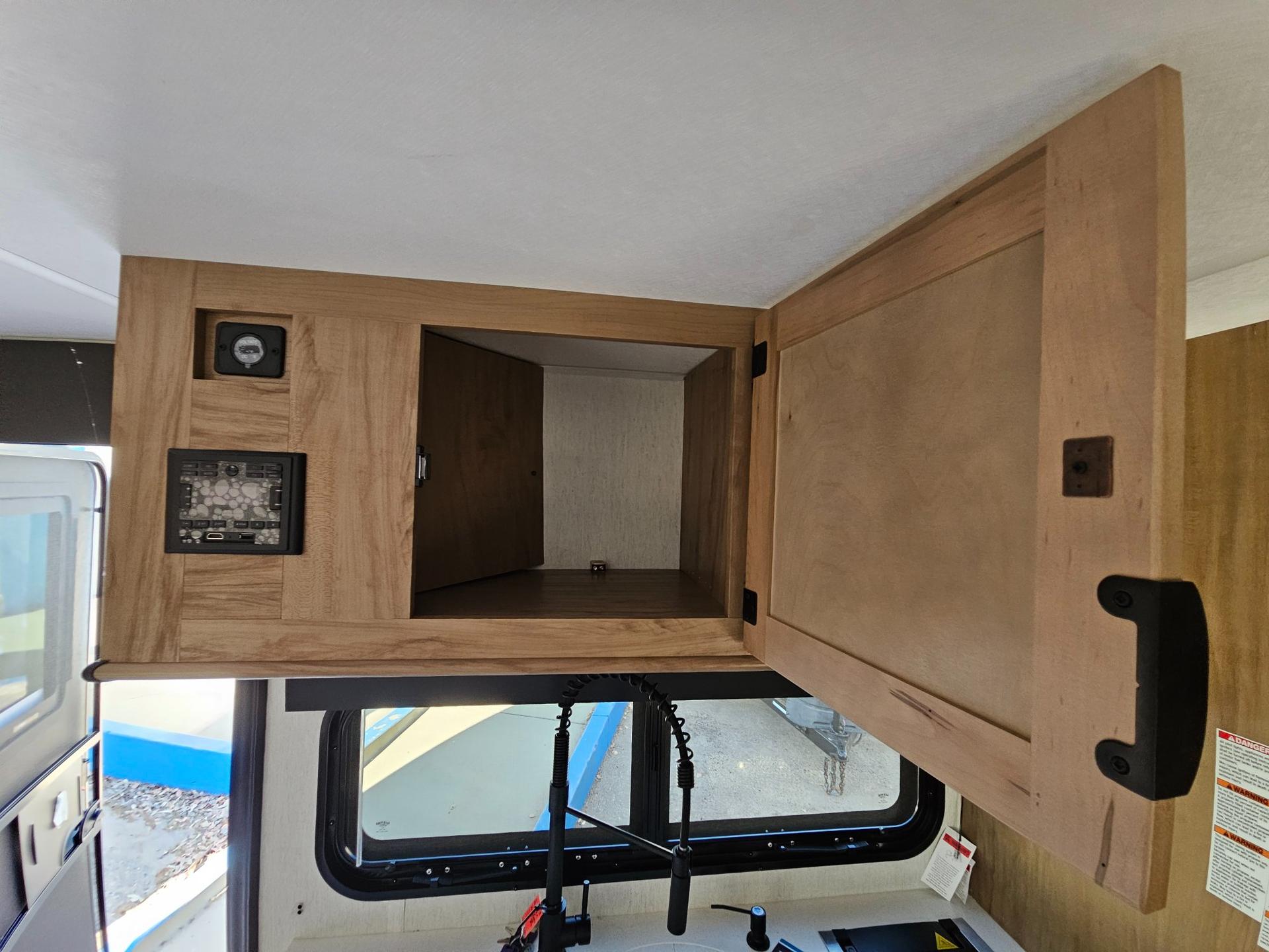 2024 Forest River RV 2024 Forest River RV Cherokee Wolf Pup Black Label - thumbnail 14