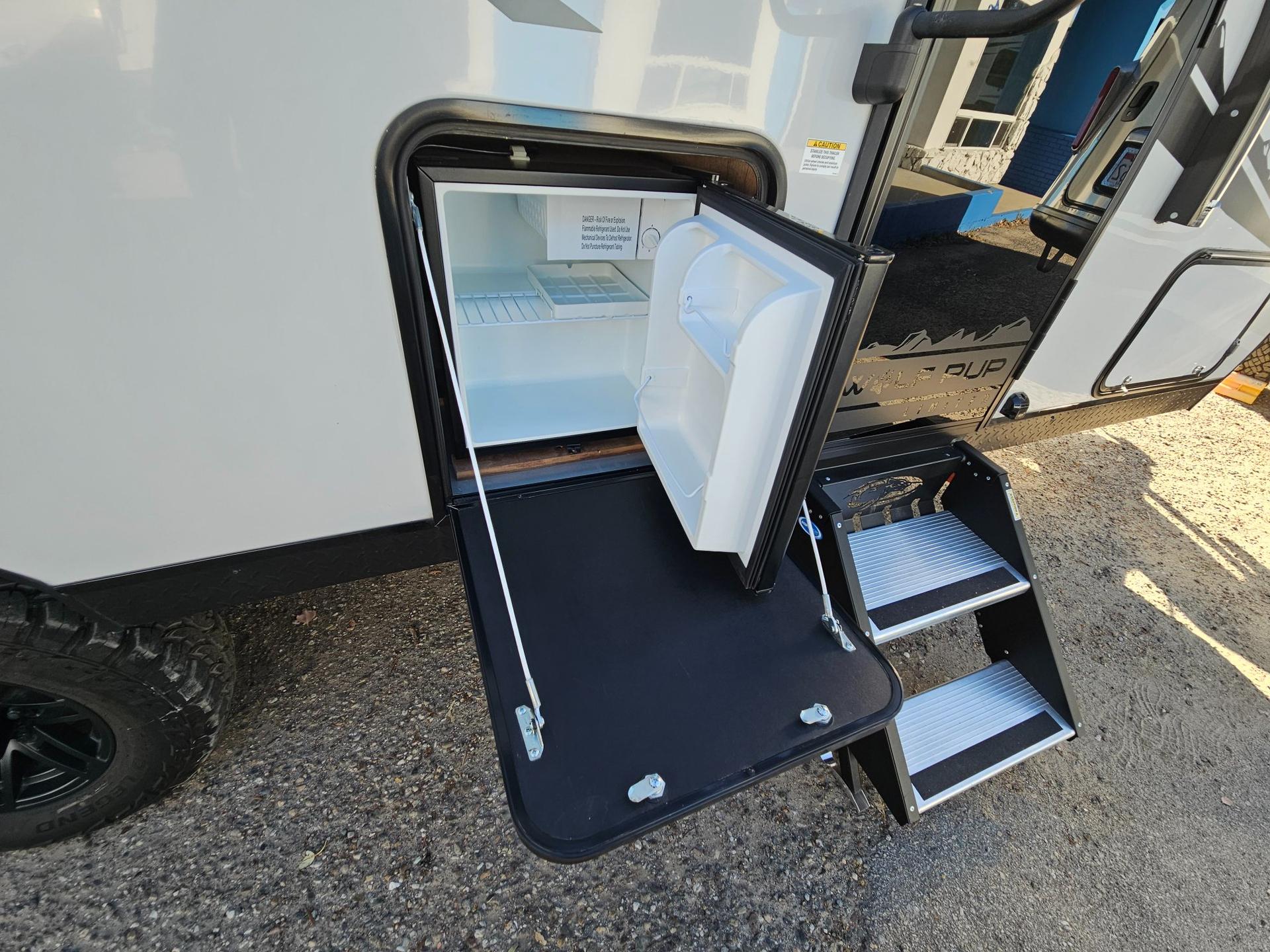 2024 Forest River RV 2024 Forest River RV Cherokee Wolf Pup Black Label - thumbnail 32