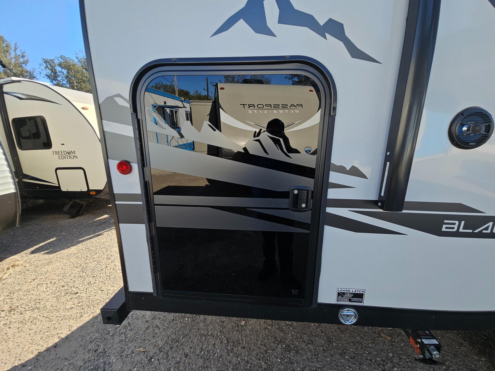 2024 Forest River RV 2024 Forest River RV Cherokee Wolf Pup Black Label - thumbnail 36