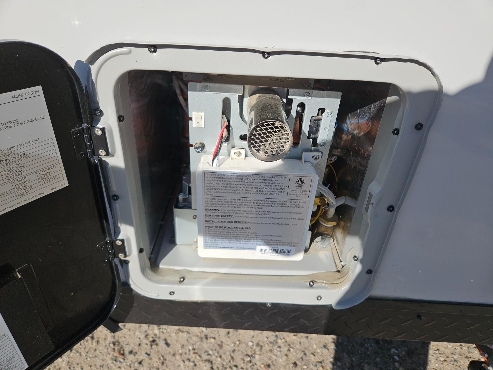 2024 Forest River RV 2024 Forest River RV Cherokee Wolf Pup Black Label - thumbnail 39