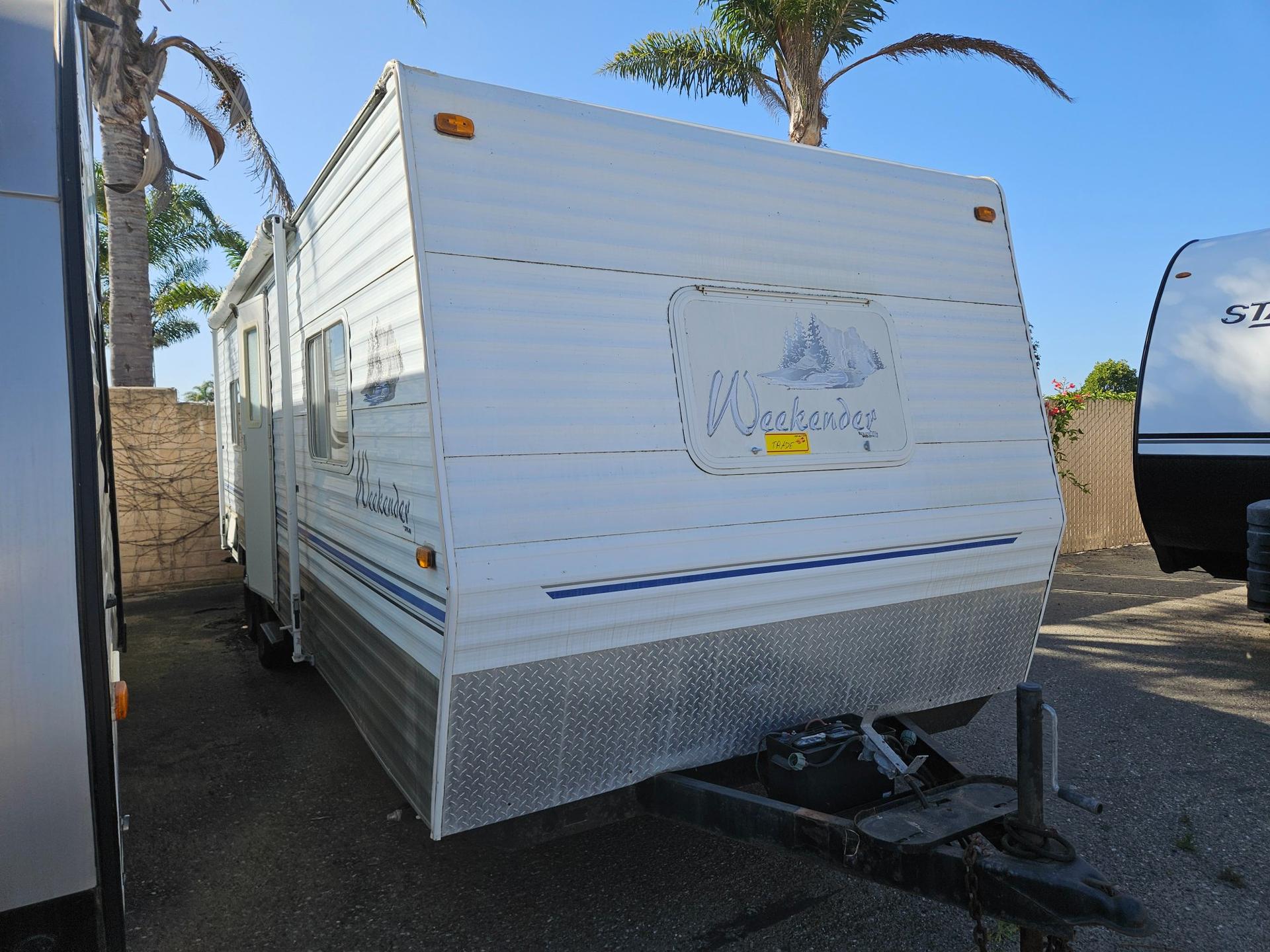 2005 Skyline Weekender 230