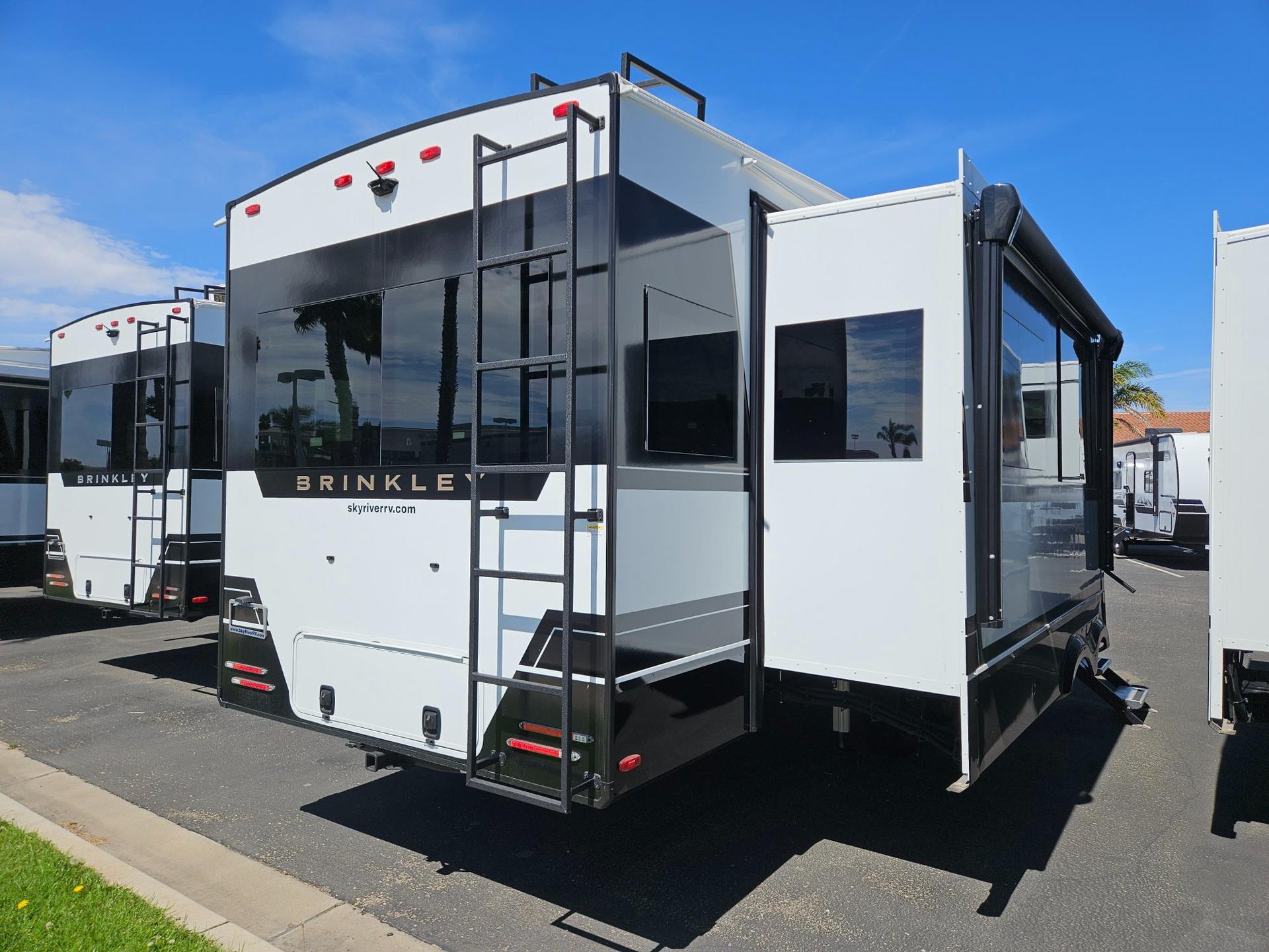 2026 Brinkley RV 2026 Brinkley RV Model Z - thumbnail 3