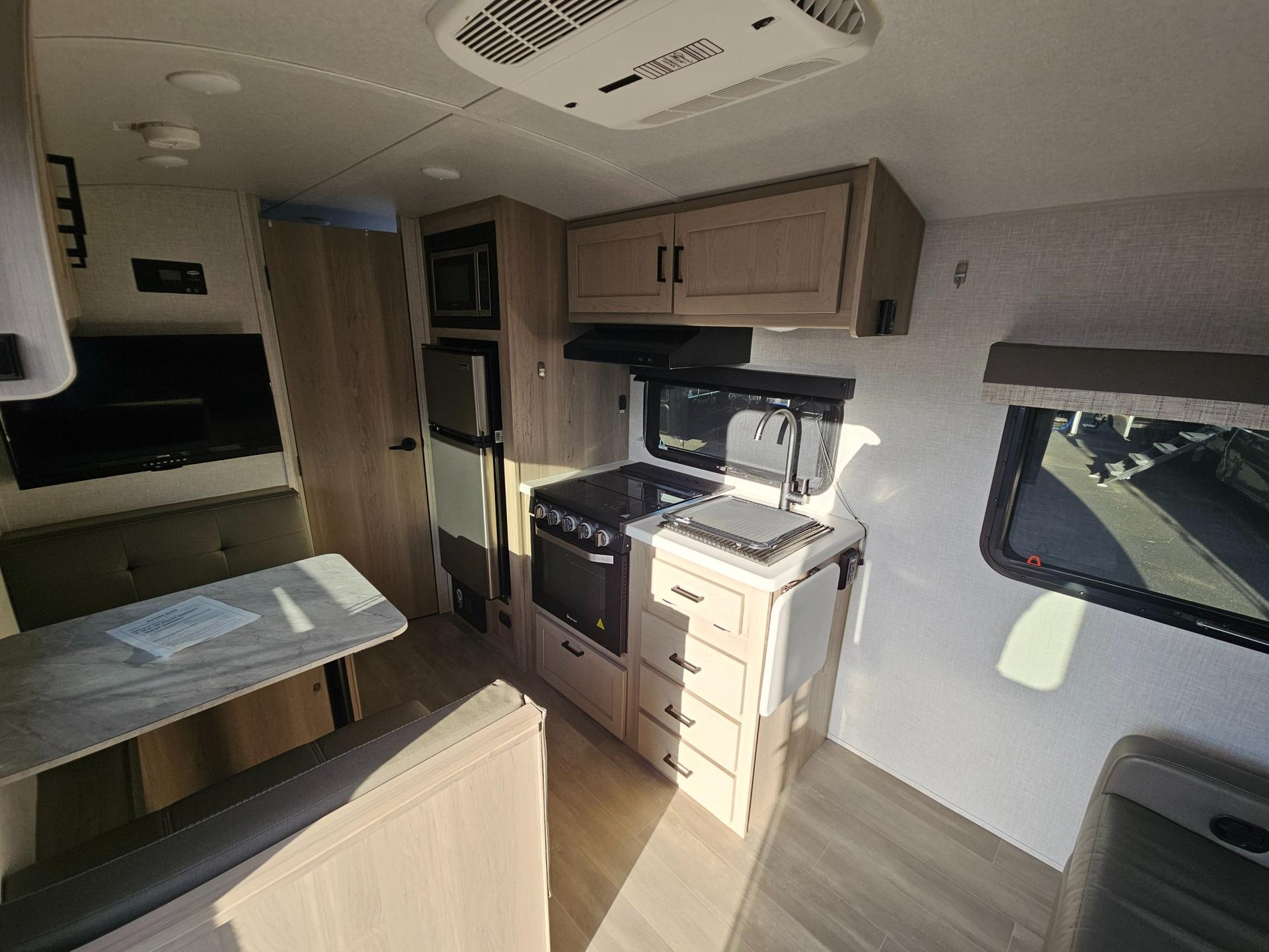 2023 Forest River 2023 Forest River Flagstaff E-Pro - thumbnail 6