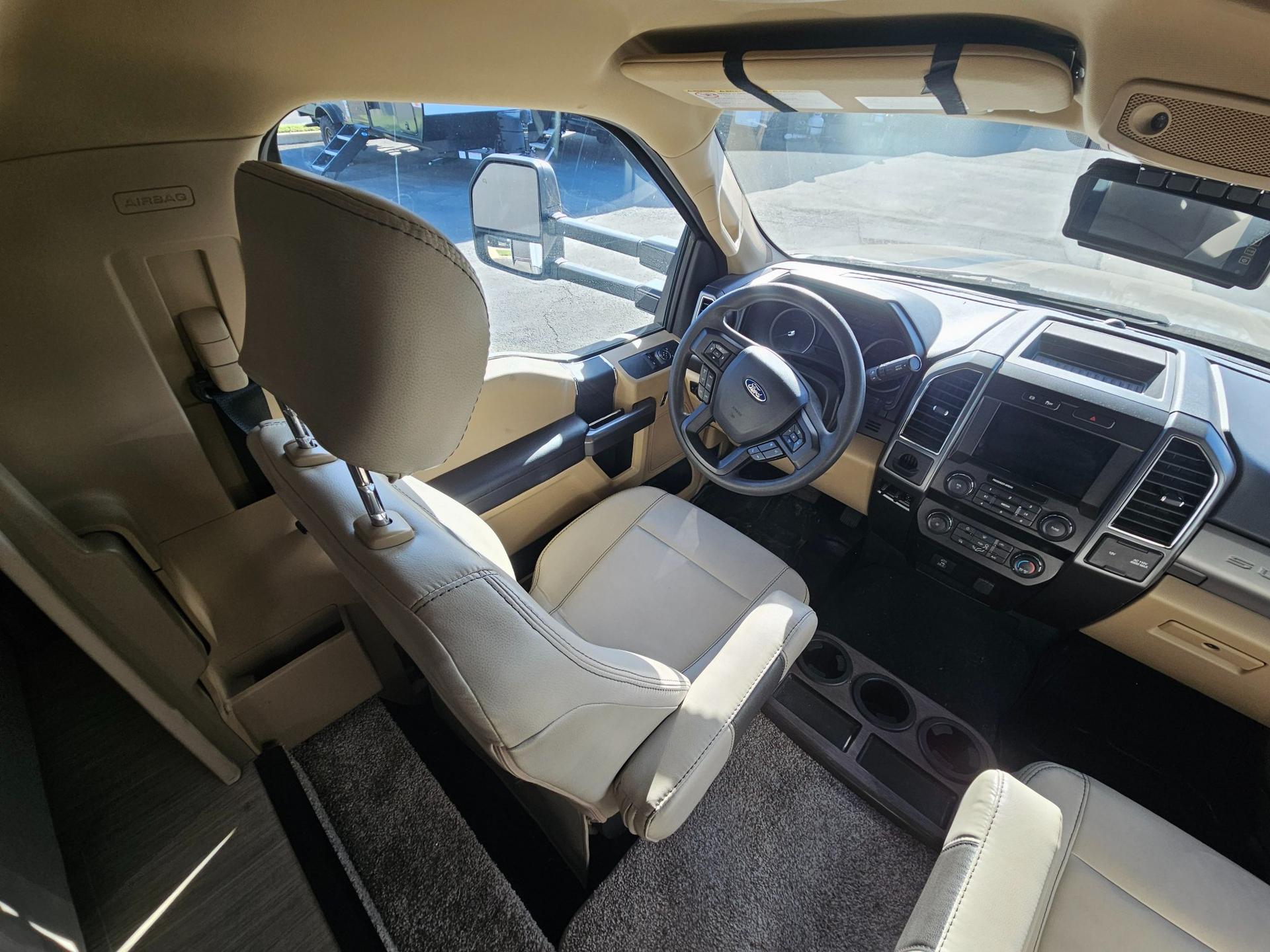 2020 Thor Motor Coach 2020 Thor Motor Coach Magnitude - thumbnail 33