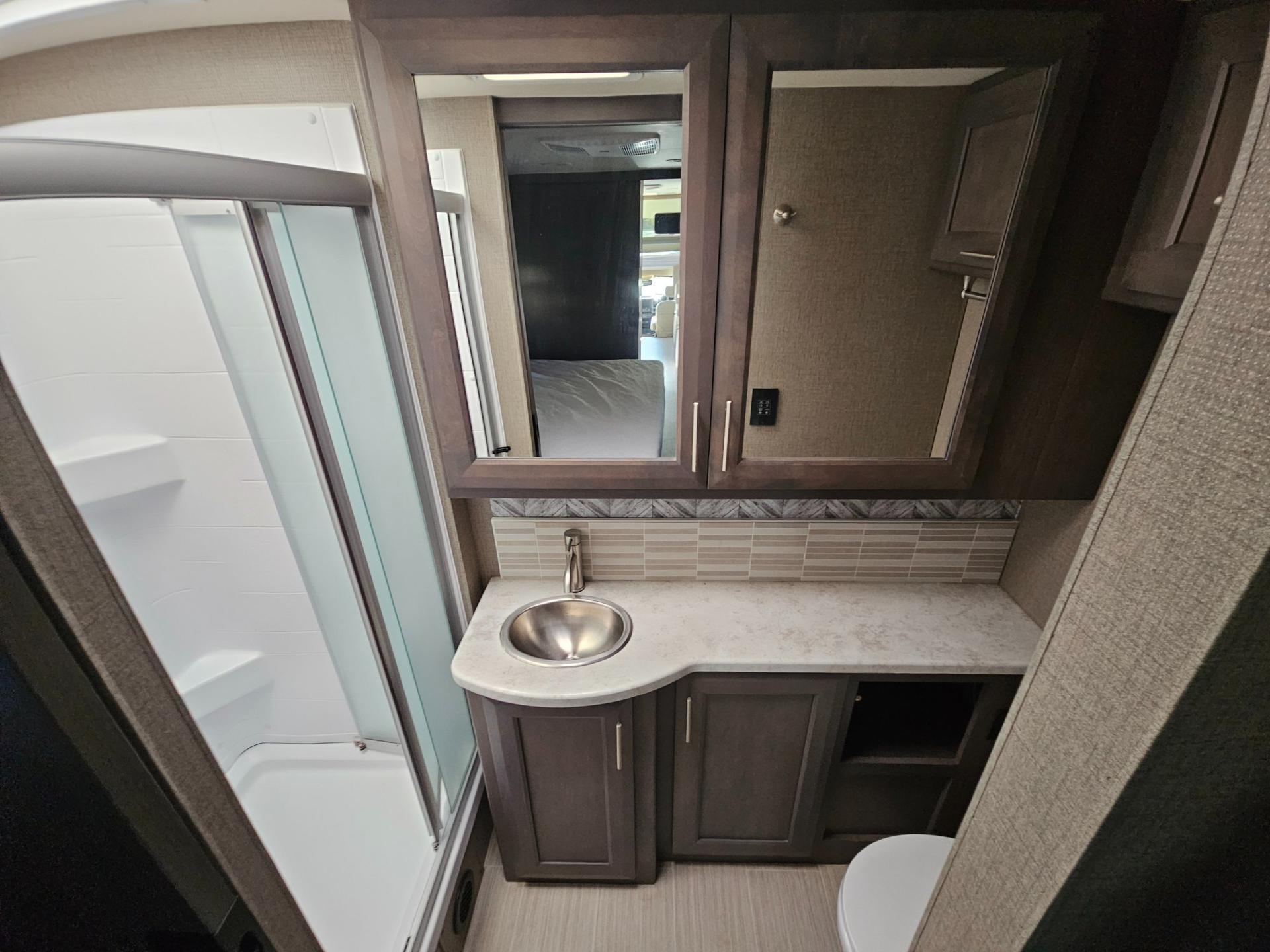 2020 Thor Motor Coach 2020 Thor Motor Coach Magnitude - thumbnail 27