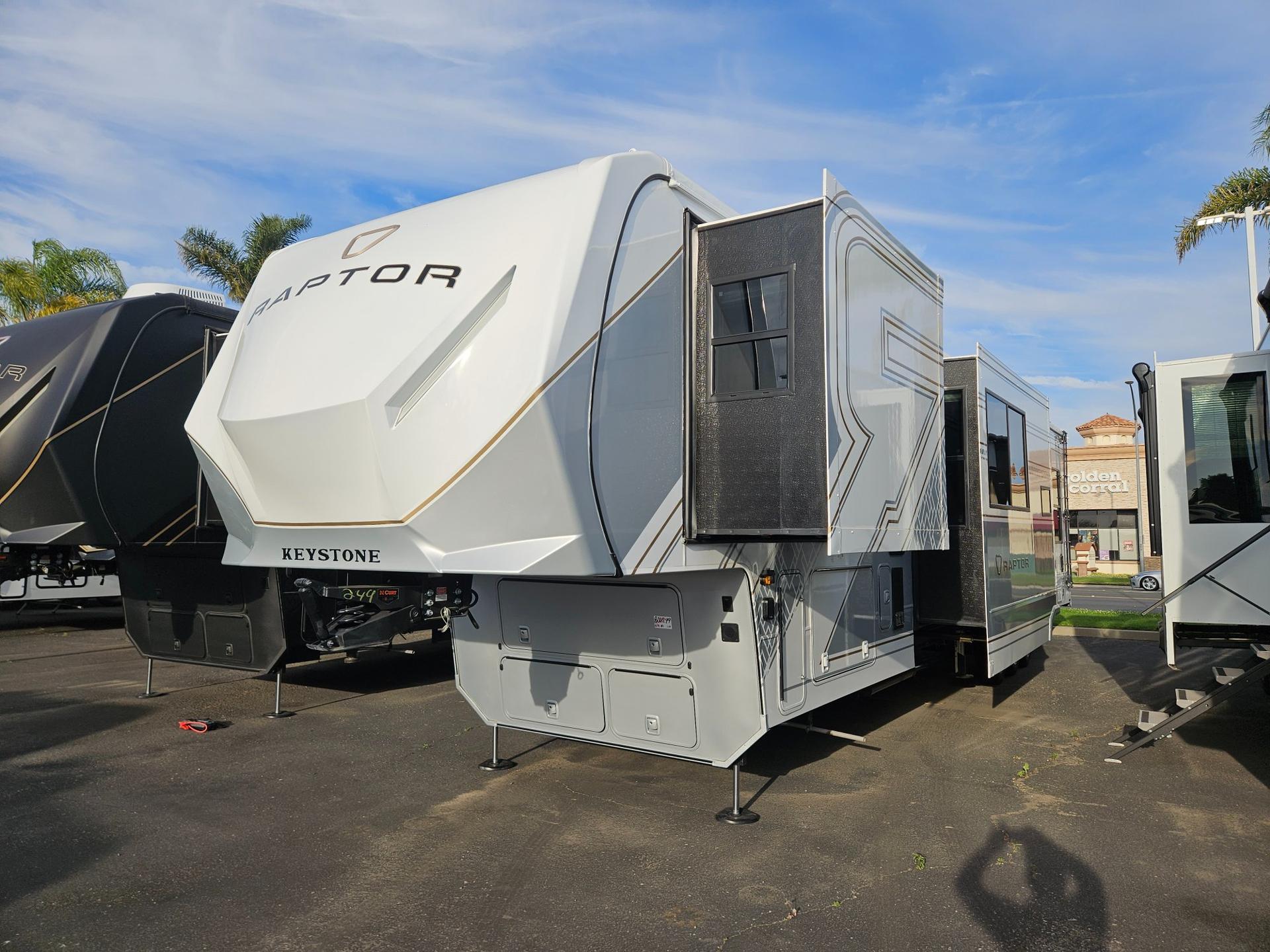 2026 Keystone RV 2026 Keystone RV Raptor - thumbnail 5