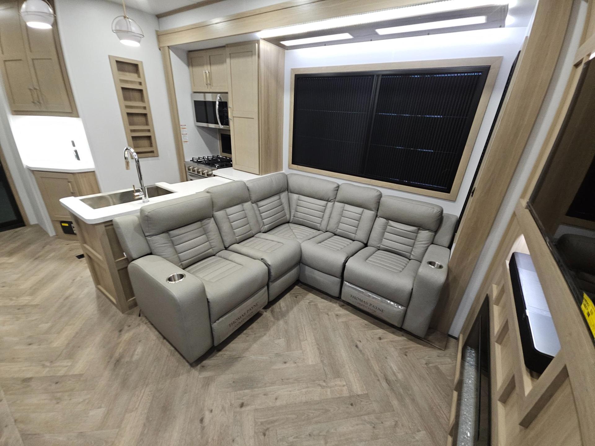 2026 Keystone RV 2026 Keystone RV Raptor - thumbnail 22