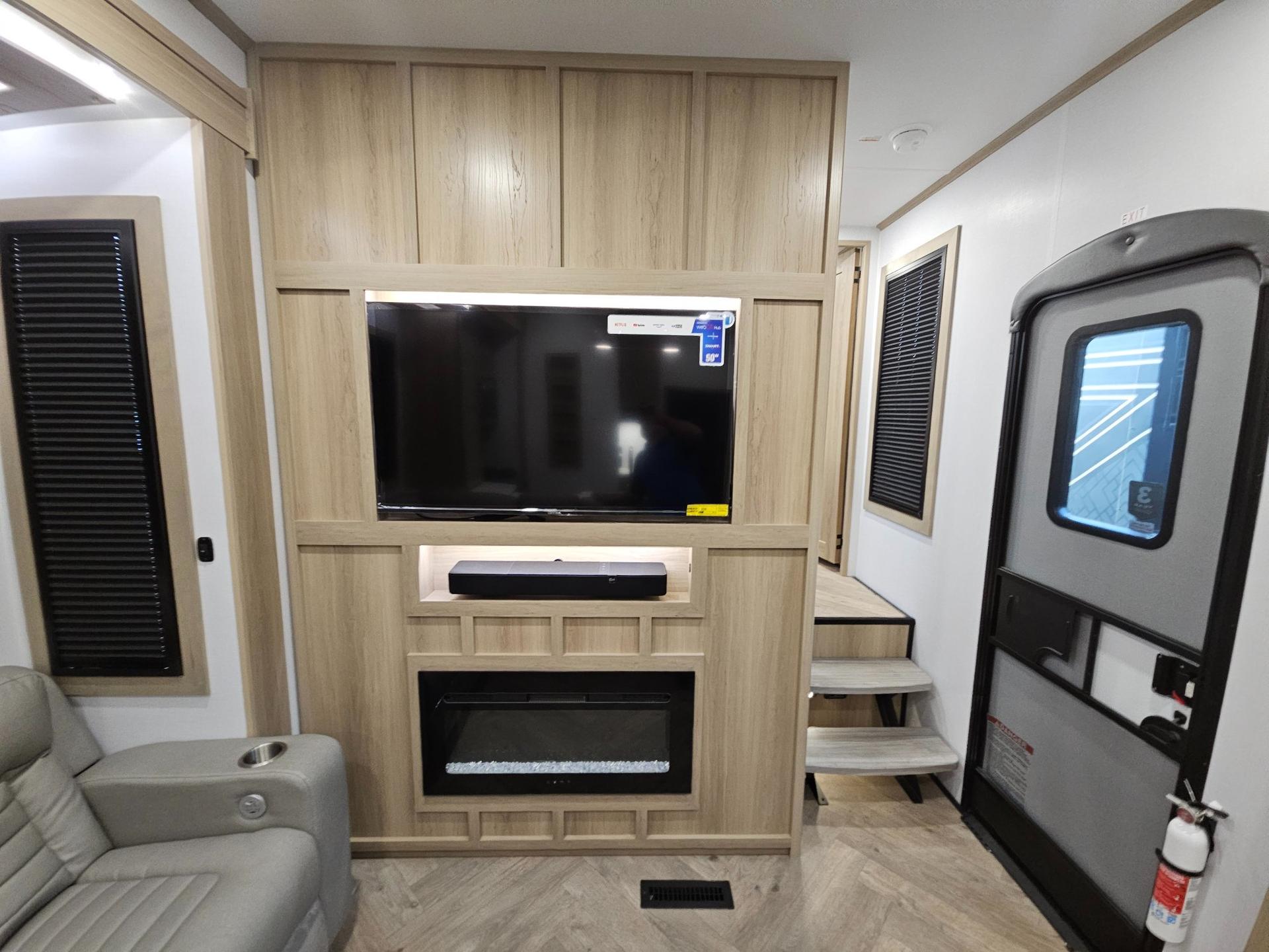 2026 Keystone RV 2026 Keystone RV Raptor - thumbnail 23