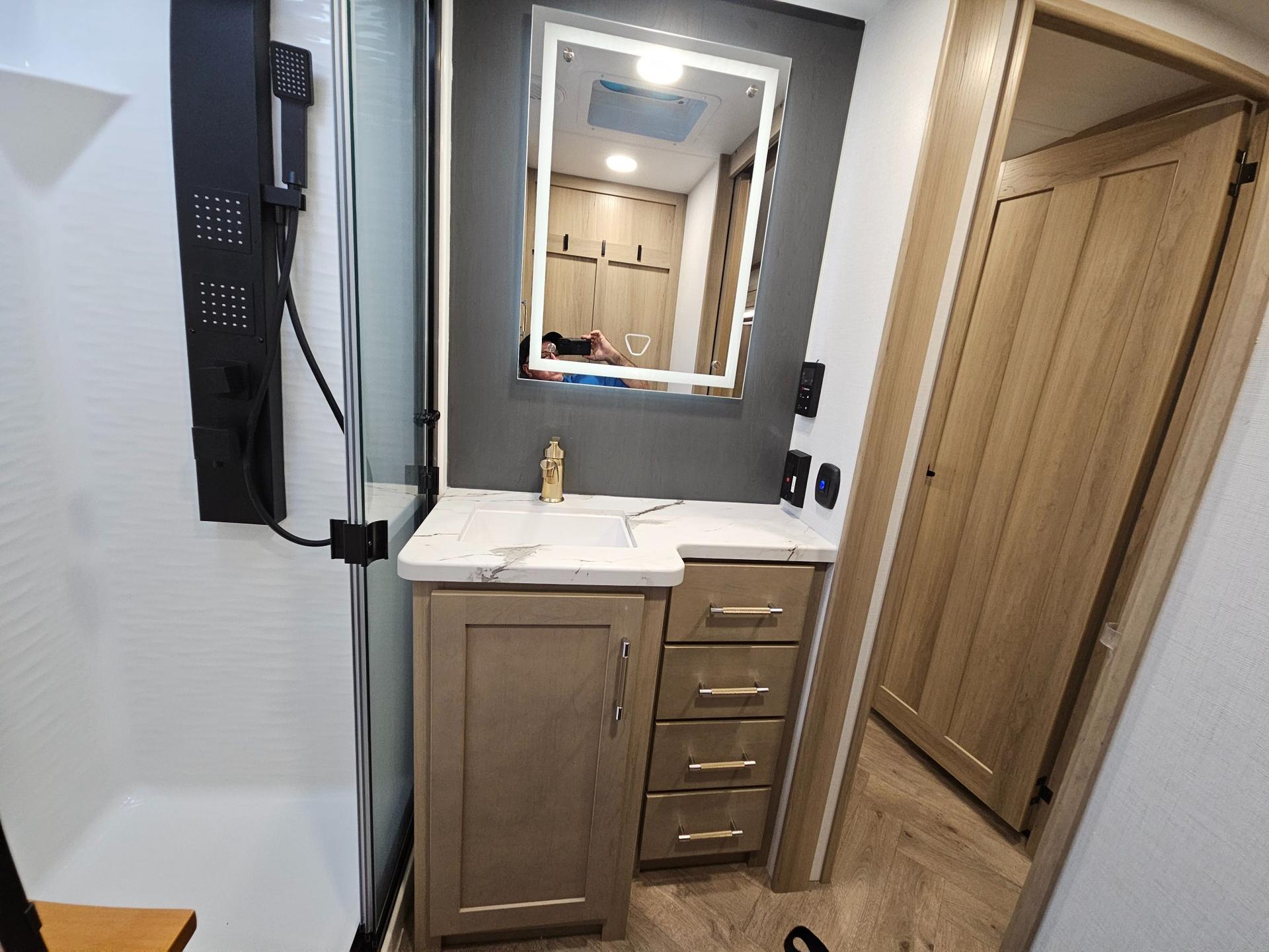 2026 Keystone RV 2026 Keystone RV Raptor - thumbnail 28