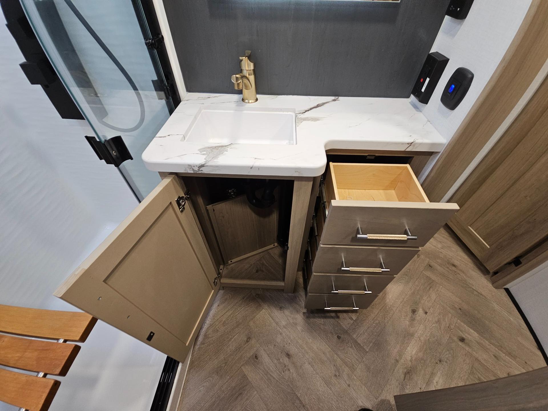 2026 Keystone RV 2026 Keystone RV Raptor - thumbnail 30