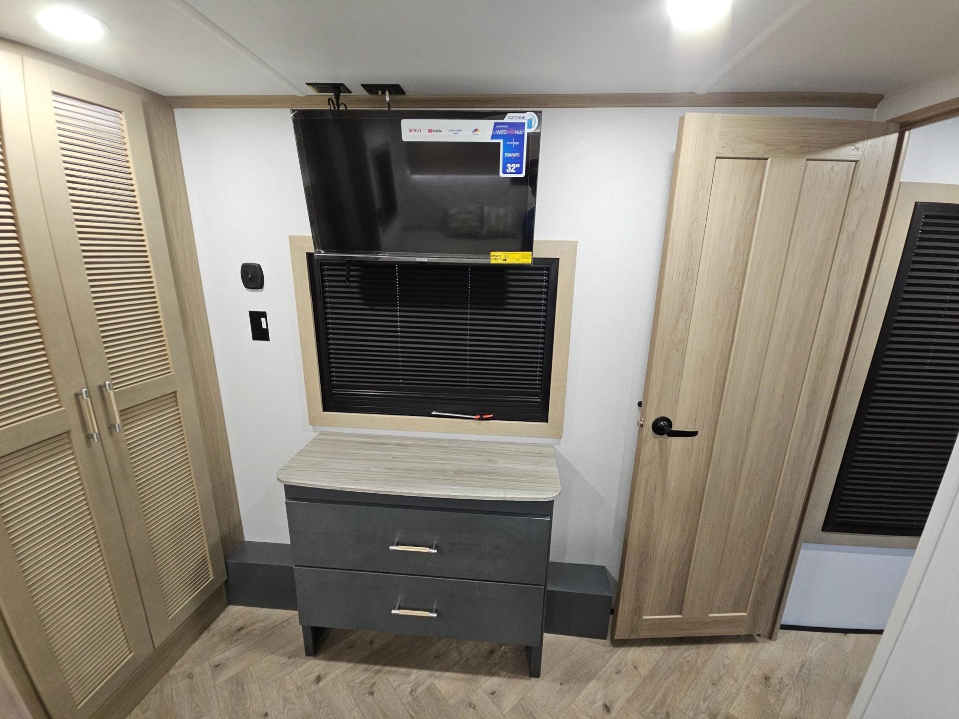 2026 Keystone RV 2026 Keystone RV Raptor - thumbnail 36