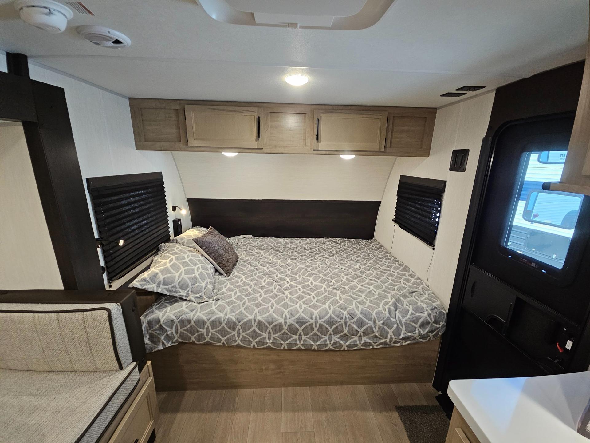 2026 Forest River RV 2026 Forest River RV Cherokee Wolf Pup Black Label - thumbnail 19