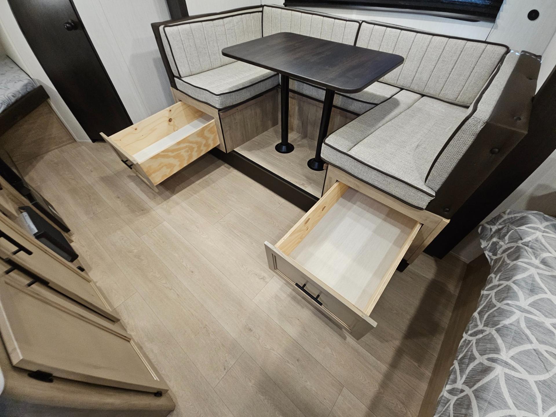 2026 Forest River RV 2026 Forest River RV Cherokee Wolf Pup Black Label - thumbnail 10