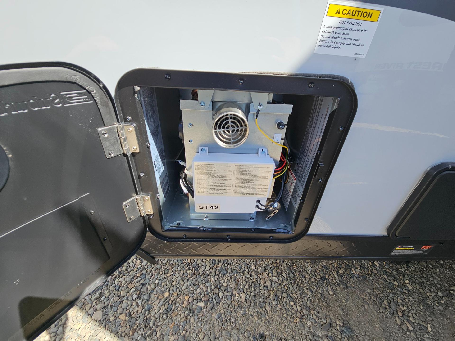 2026 Forest River RV 2026 Forest River RV Cherokee Wolf Pup Black Label - thumbnail 43