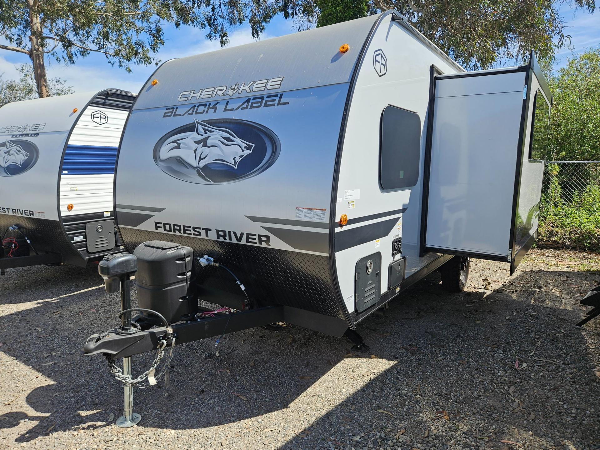2026 Forest River RV 2026 Forest River RV Cherokee Wolf Pup Black Label - thumbnail 5