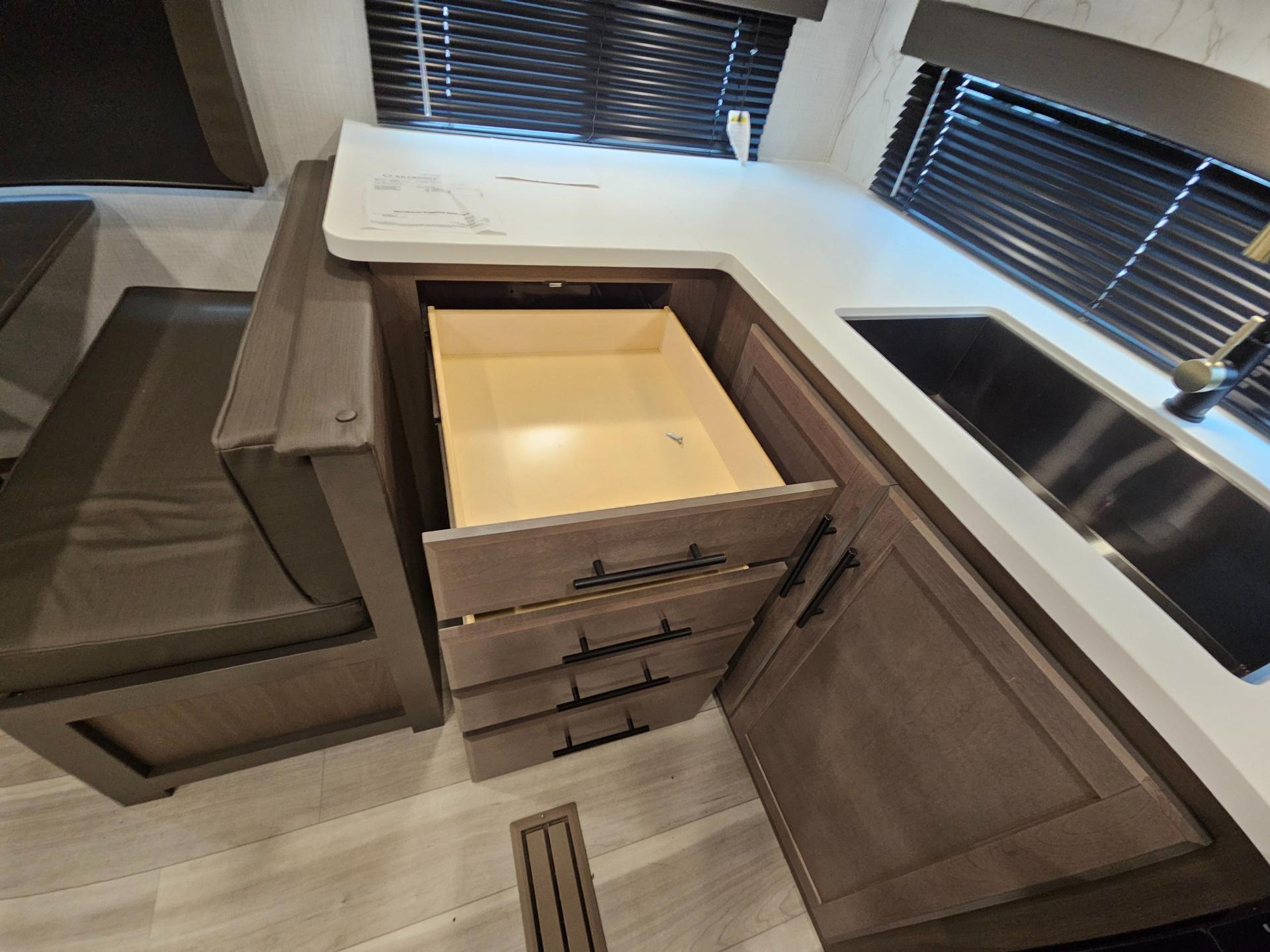 2026 Keystone RV 2026 Keystone RV Cougar Half-Ton - thumbnail 14