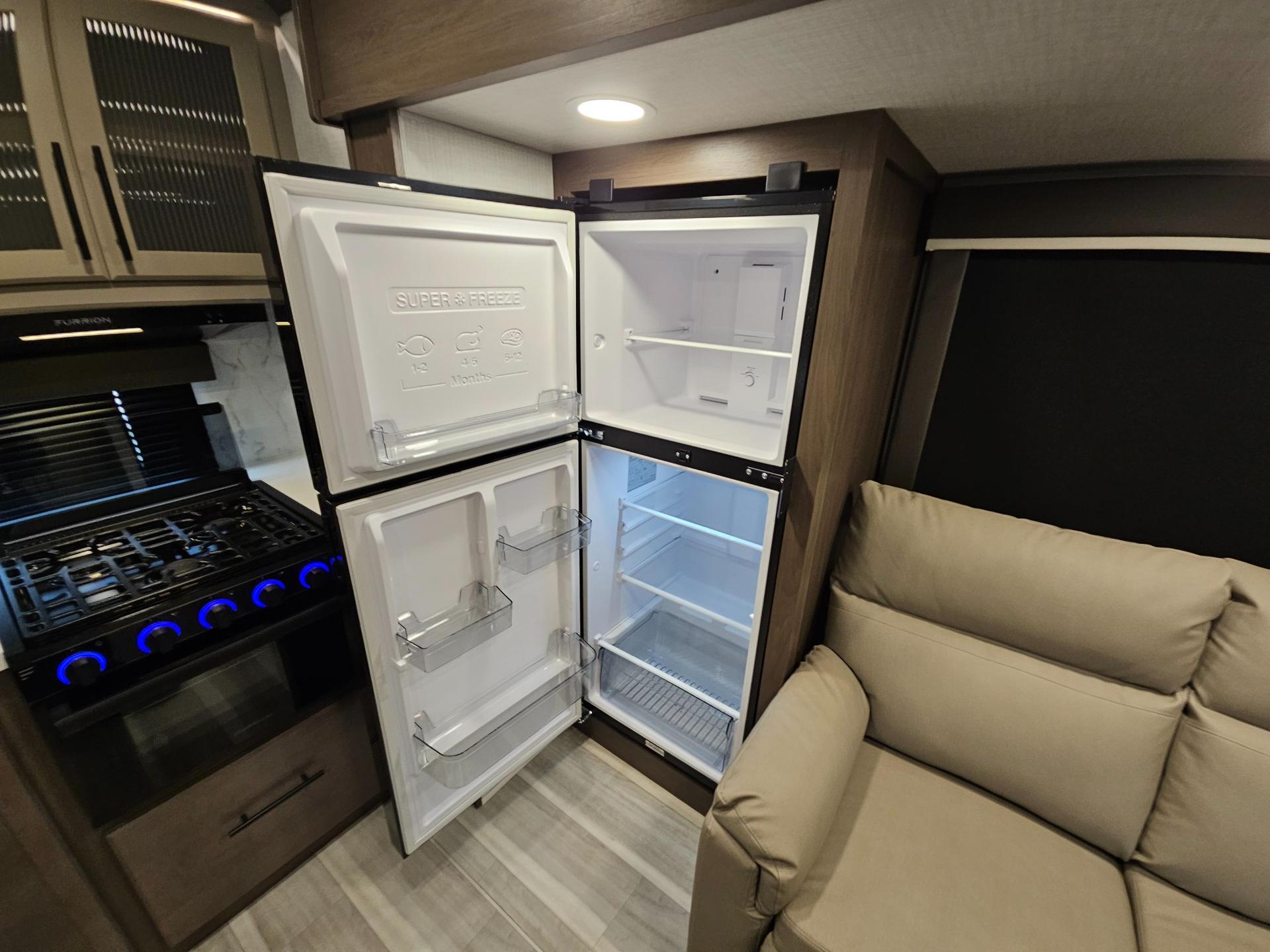 2026 Keystone RV 2026 Keystone RV Cougar Half-Ton - thumbnail 21