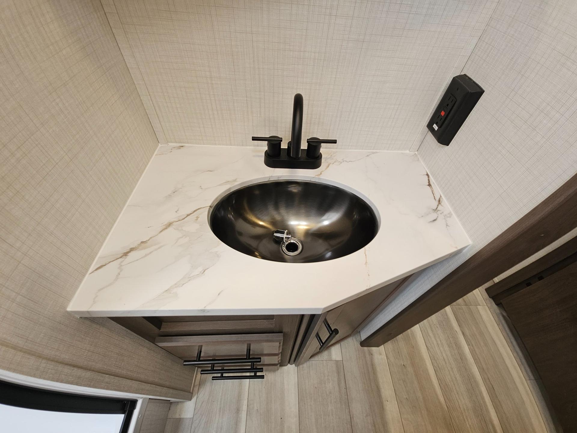 2026 Keystone RV 2026 Keystone RV Cougar Half-Ton - thumbnail 28