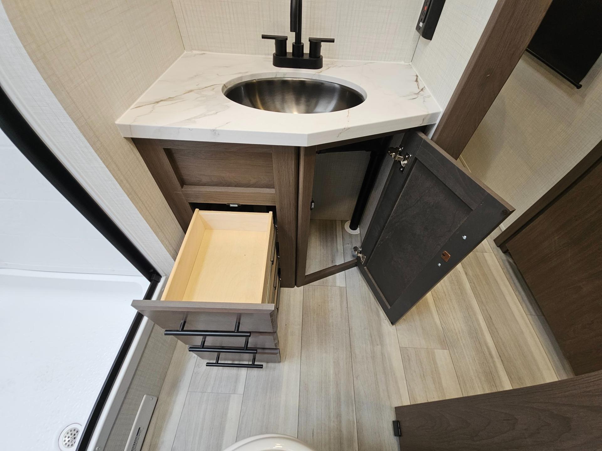 2026 Keystone RV 2026 Keystone RV Cougar Half-Ton - thumbnail 29