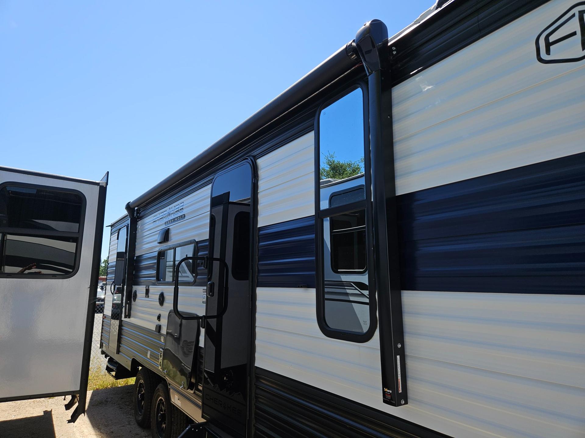 2026 Forest River RV 2026 Forest River RV Cherokee Grey Wolf - thumbnail 38