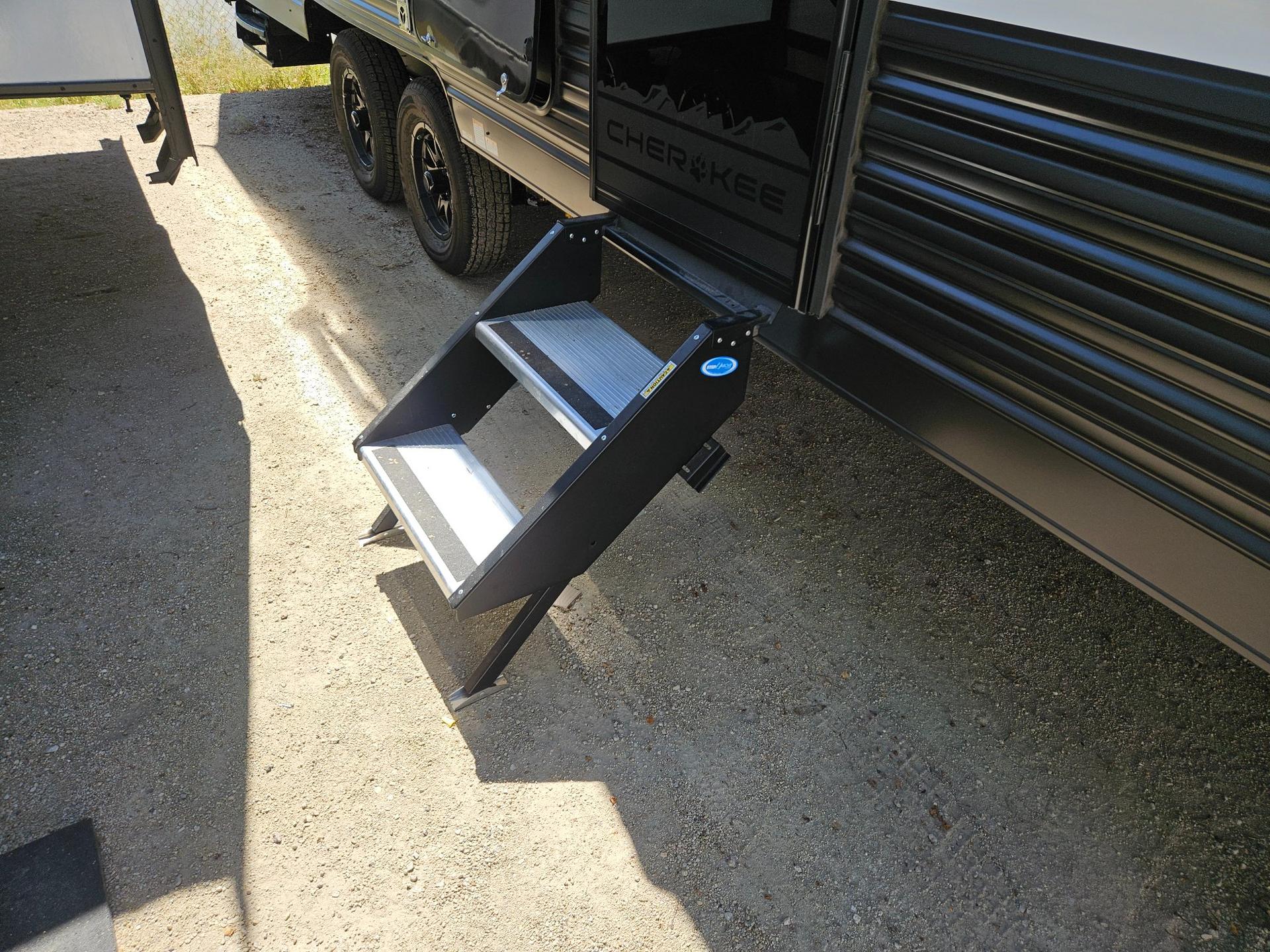 2026 Forest River RV 2026 Forest River RV Cherokee Grey Wolf - thumbnail 33