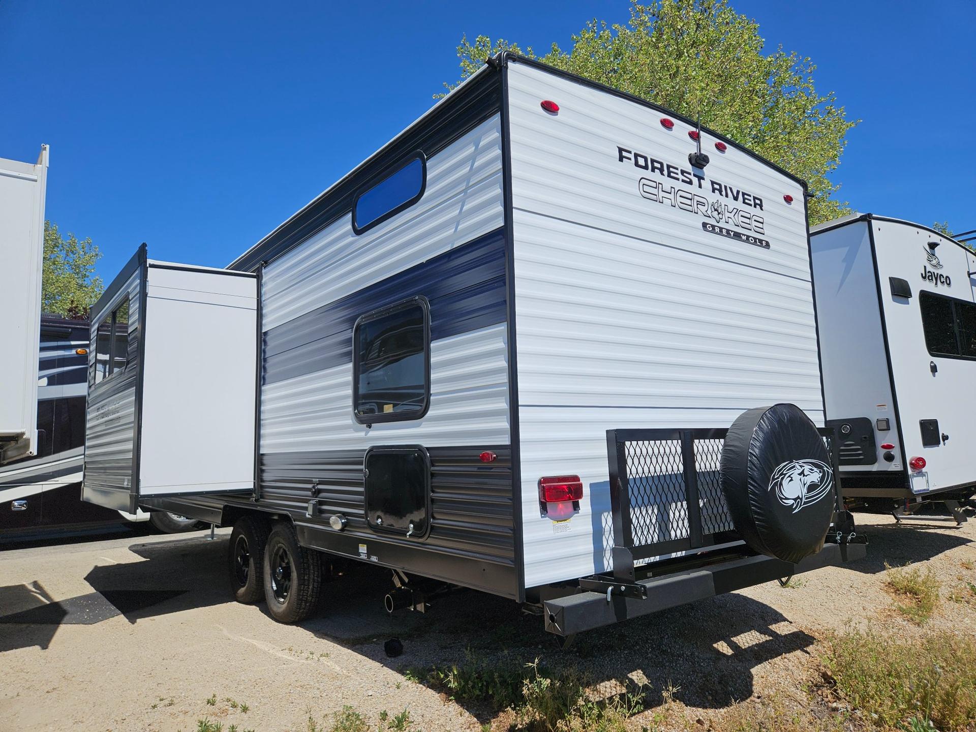 2026 Forest River RV 2026 Forest River RV Cherokee Grey Wolf - thumbnail 4