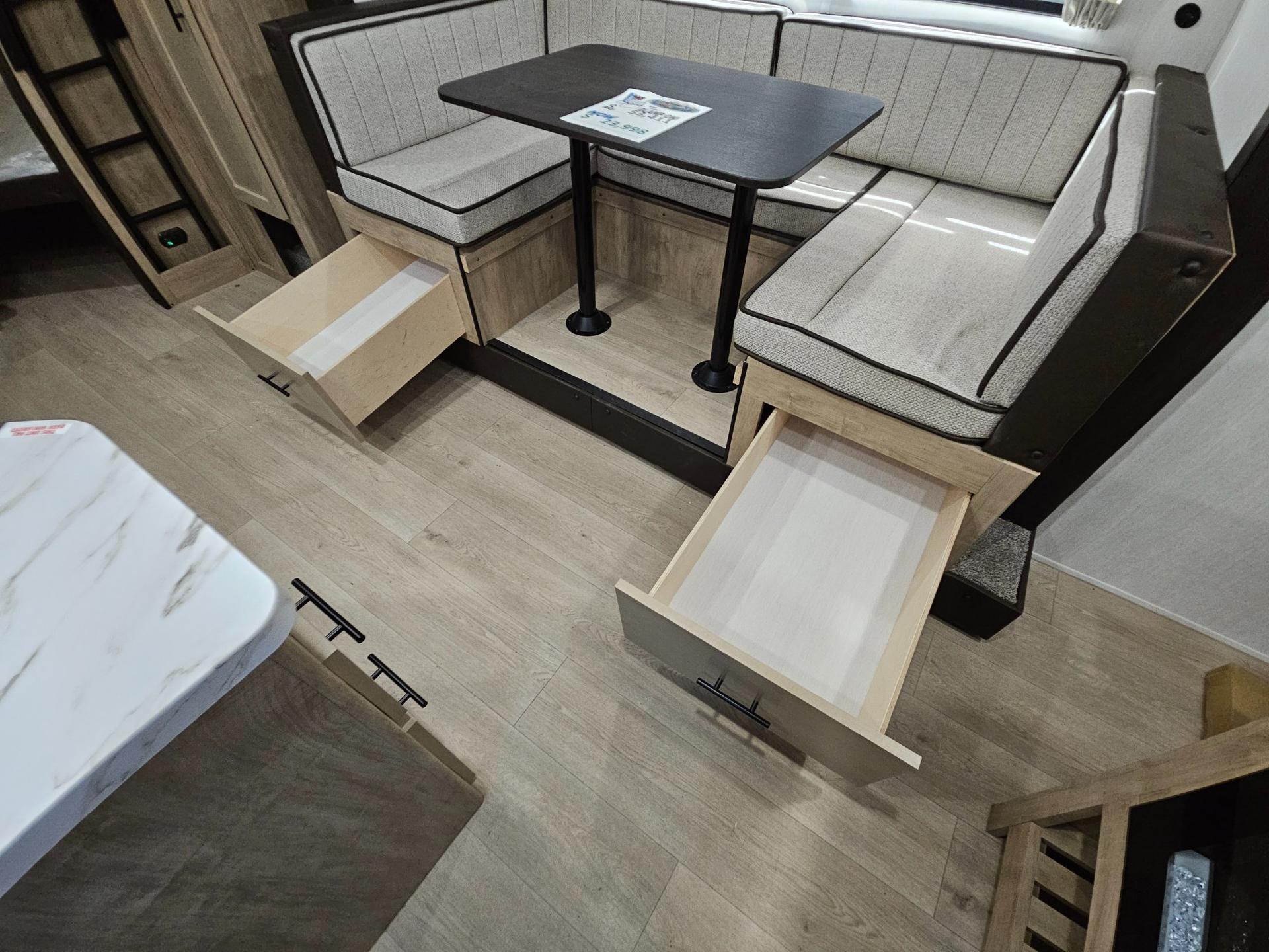 2026 Forest River RV 2026 Forest River RV Cherokee Grey Wolf - thumbnail 24