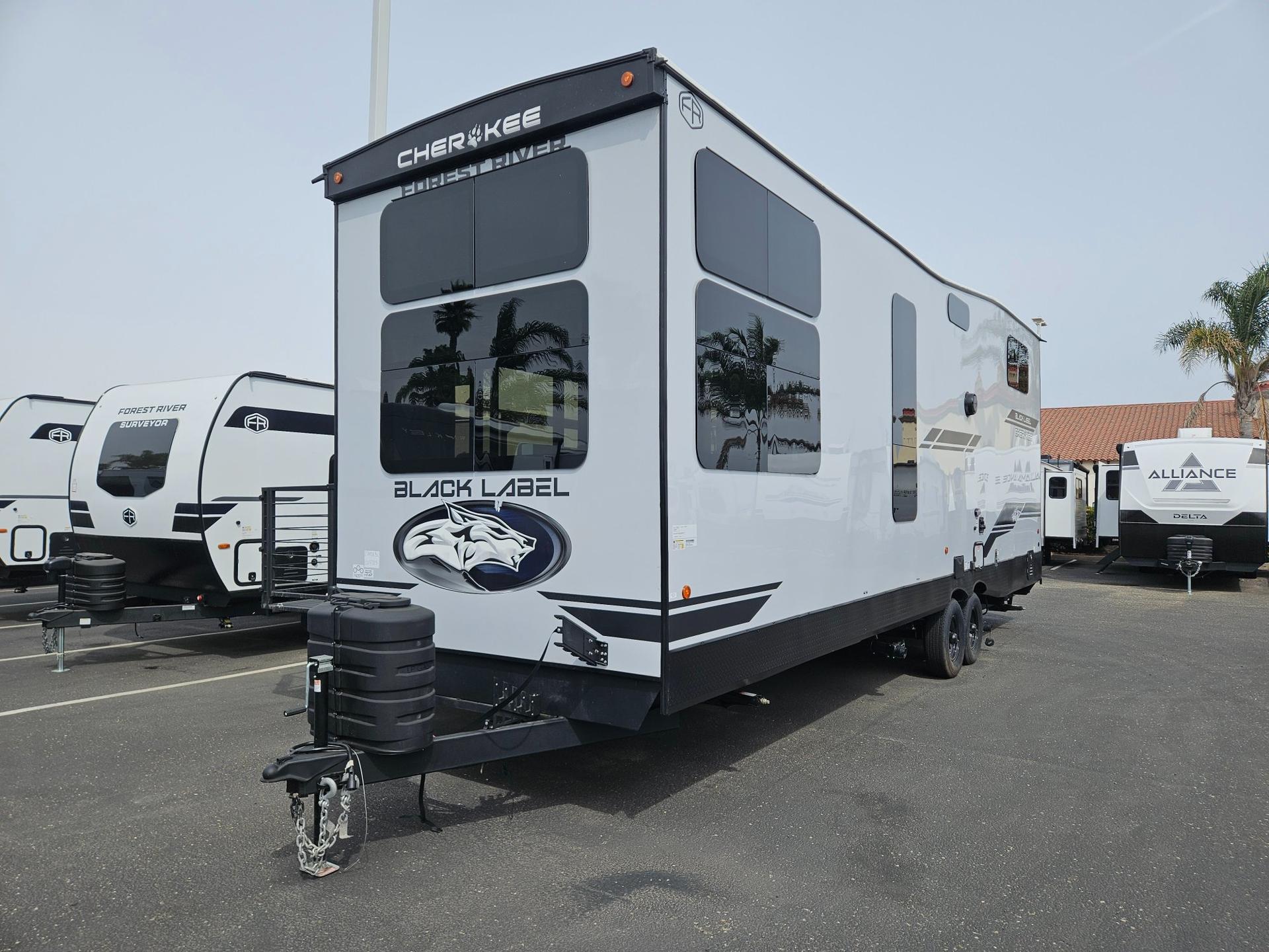 2026 Forest River RV 2026 Forest River RV Cherokee Timberwolf Black Label - thumbnail 5