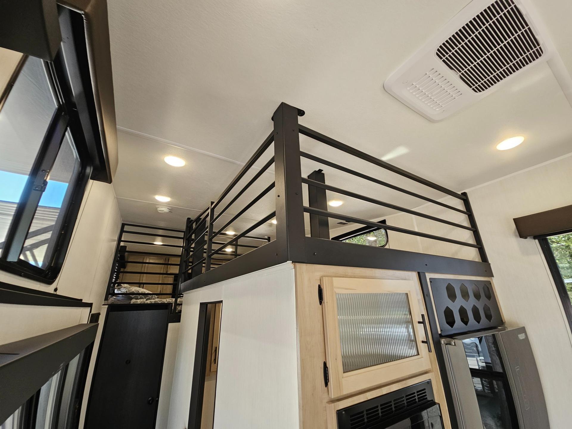 2026 Forest River RV 2026 Forest River RV Cherokee Timberwolf Black Label - thumbnail 22