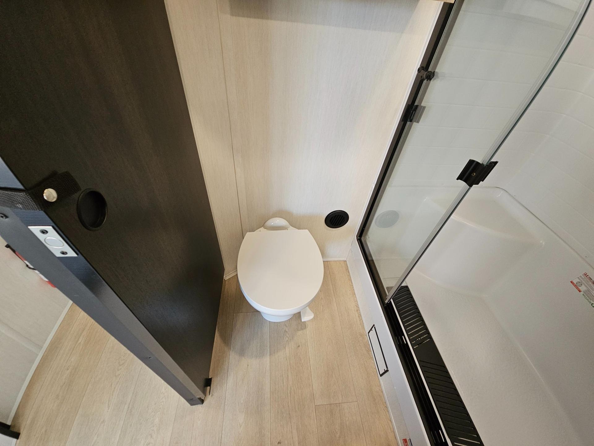 2026 Forest River RV 2026 Forest River RV Cherokee Timberwolf Black Label - thumbnail 26