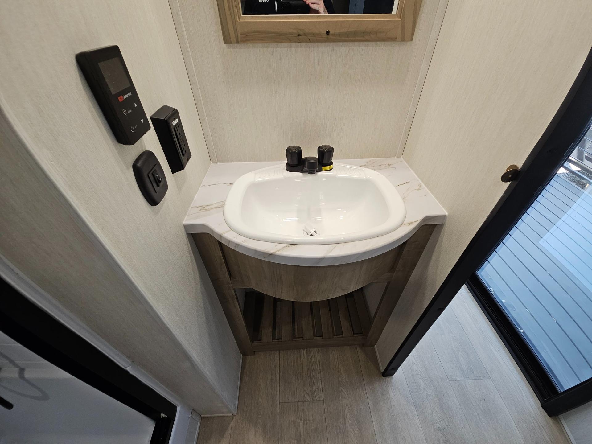 2026 Forest River RV 2026 Forest River RV Cherokee Timberwolf Black Label - thumbnail 28