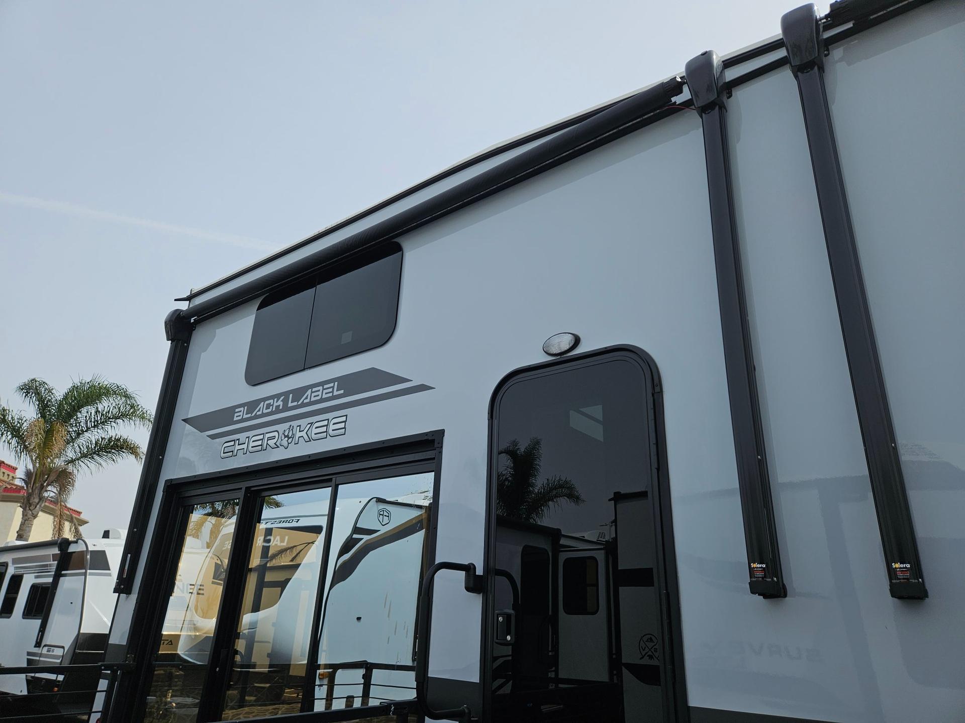 2026 Forest River RV 2026 Forest River RV Cherokee Timberwolf Black Label - thumbnail 44