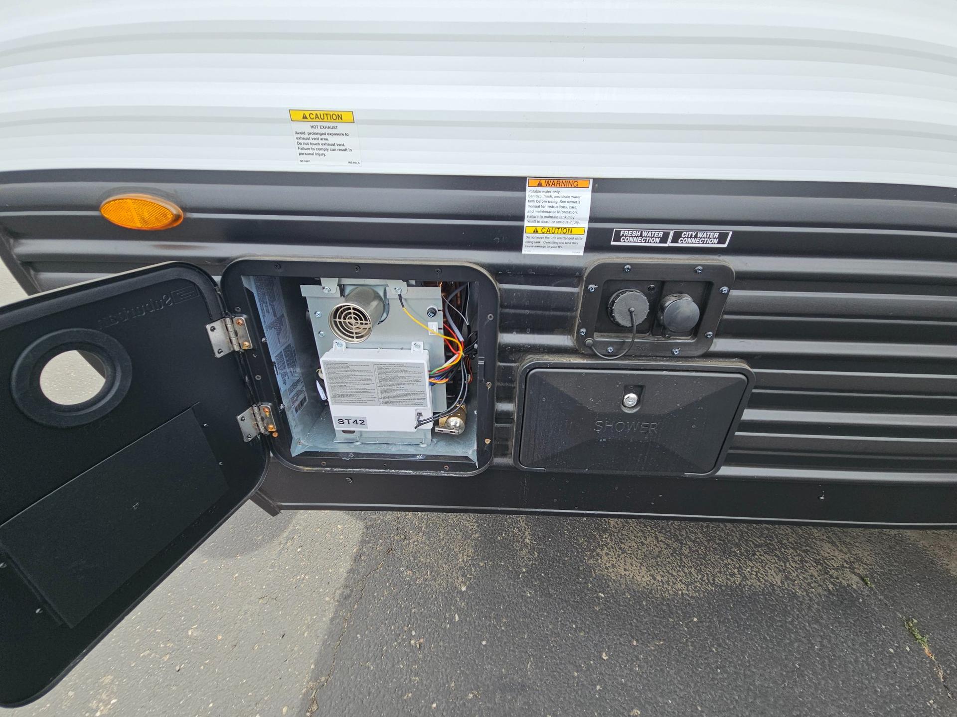 2026 Forest River RV 2026 Forest River RV Cherokee Grey Wolf - thumbnail 44