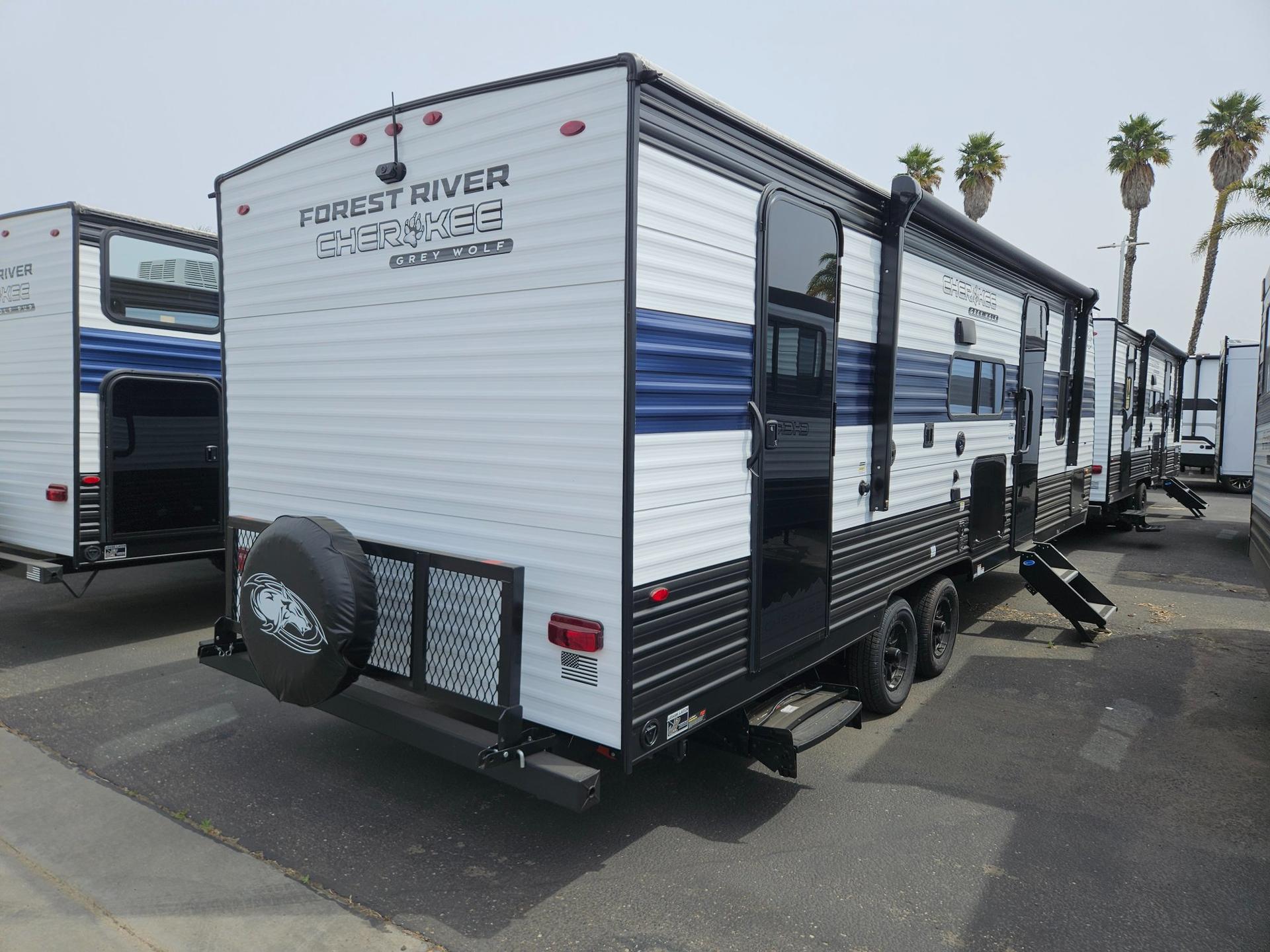 2026 Forest River 2026 Forest River Cherokee Grey Wolf - thumbnail 3