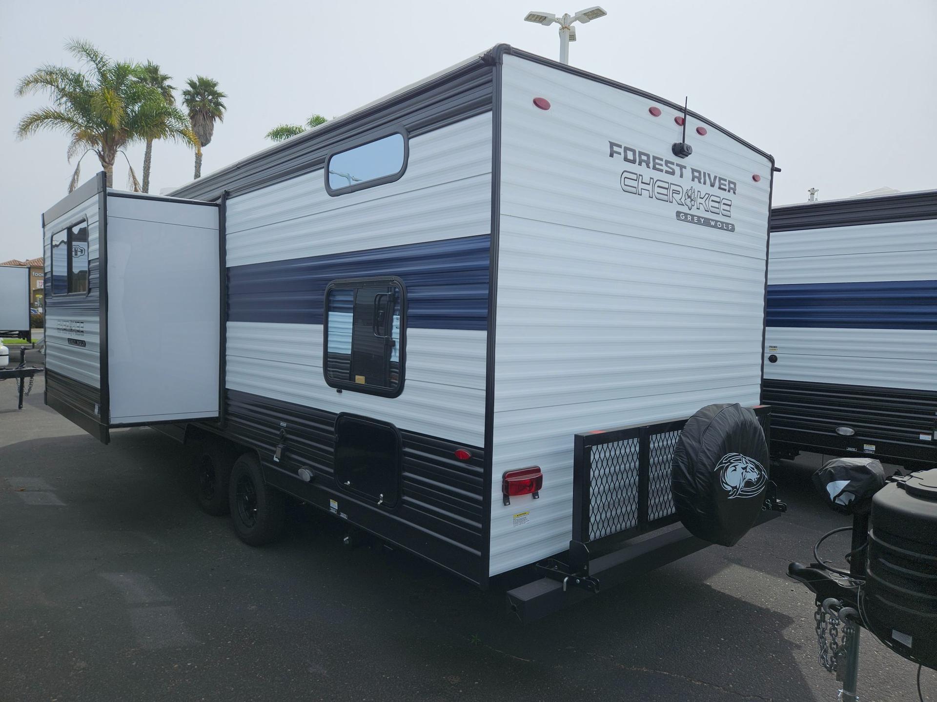 2026 Forest River RV 2026 Forest River RV Cherokee Grey Wolf - thumbnail 4