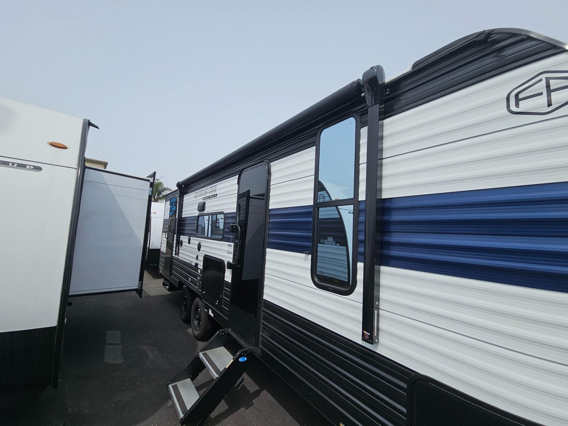 2026 Forest River RV 2026 Forest River RV Cherokee Grey Wolf - thumbnail 34